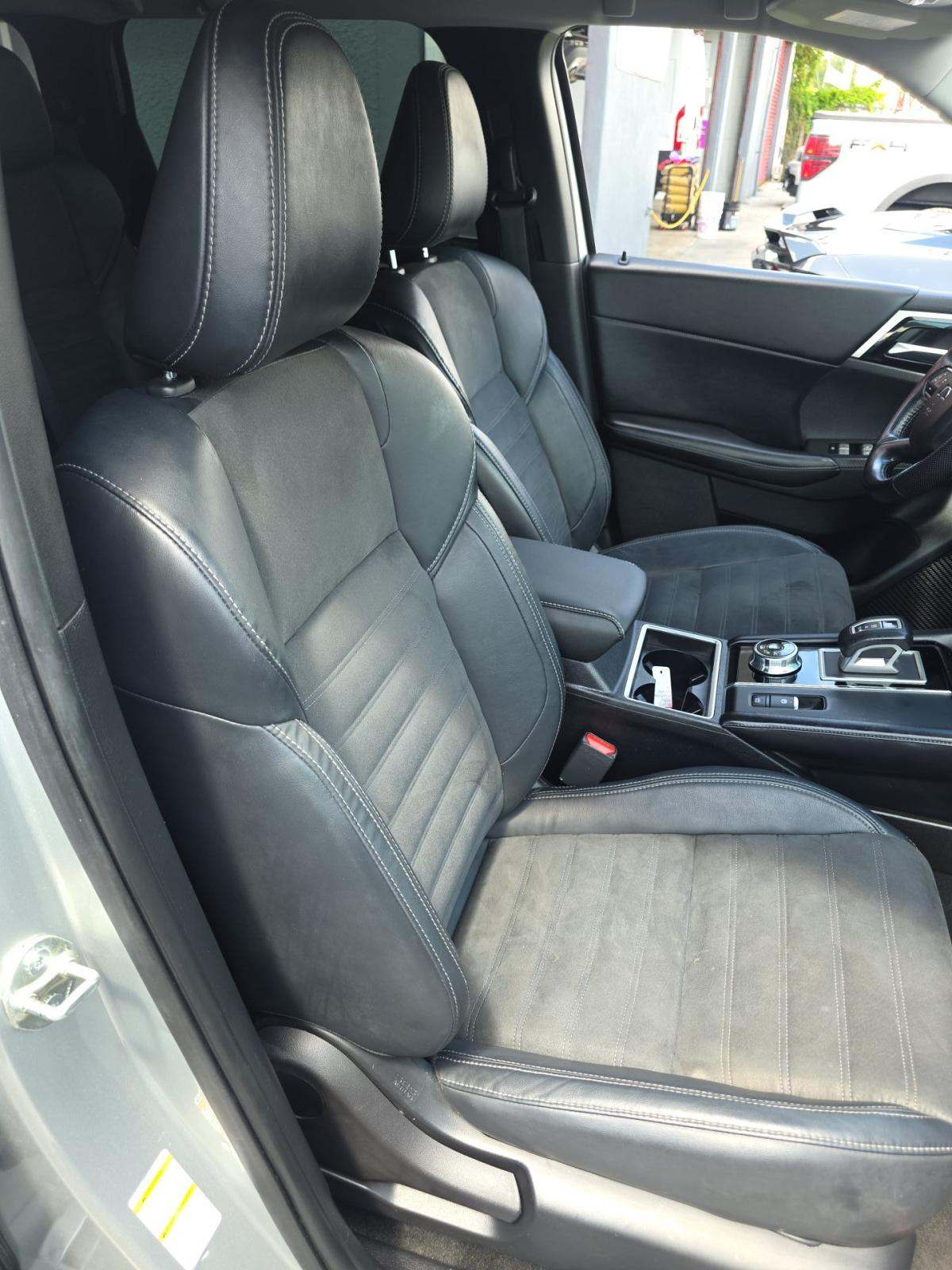 2022 Mitsubishi Outlander Black Edition AWD