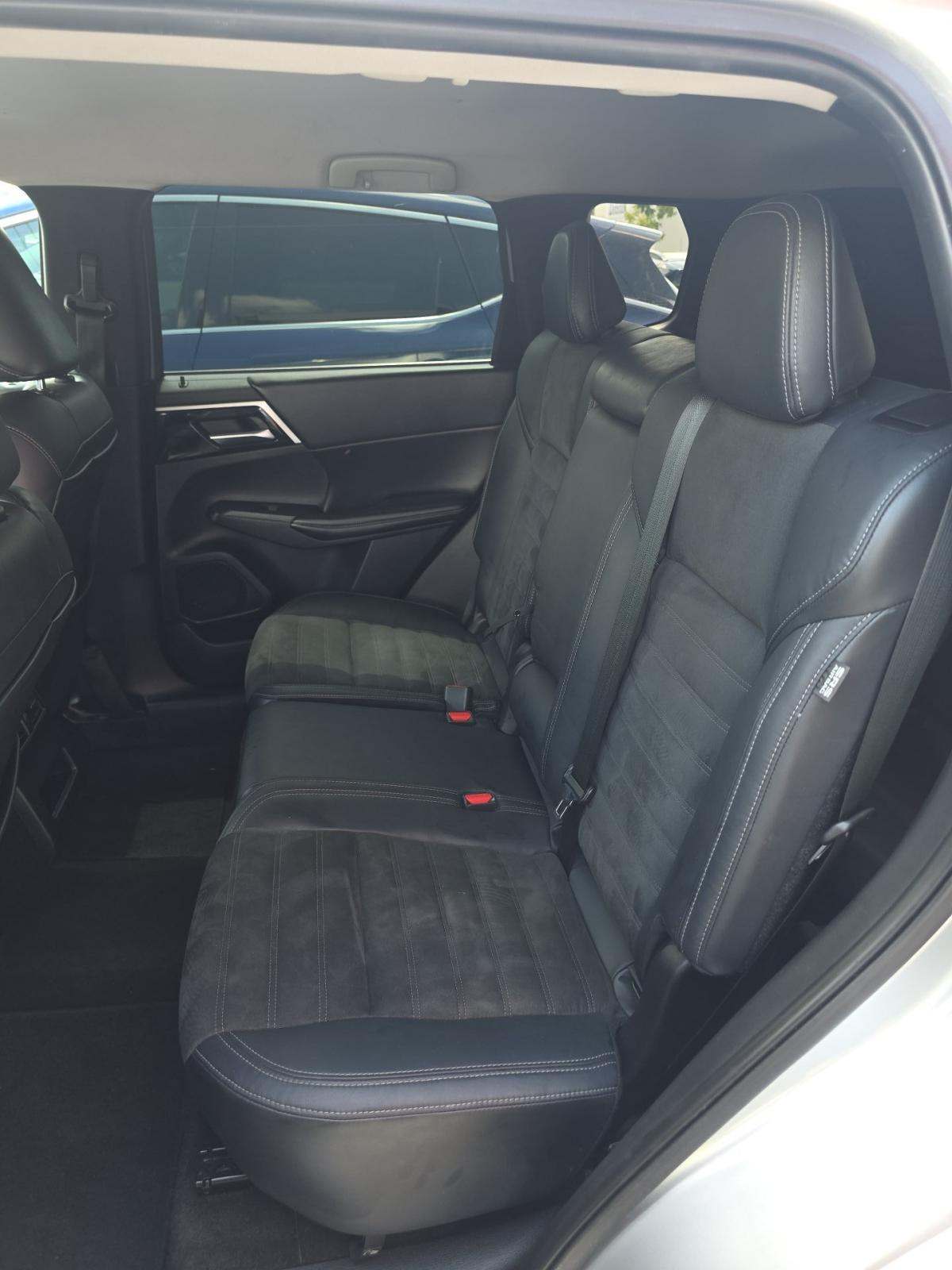 2022 Mitsubishi Outlander Black Edition AWD