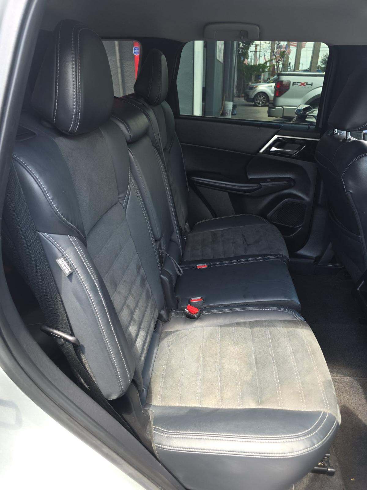 2022 Mitsubishi Outlander Black Edition AWD