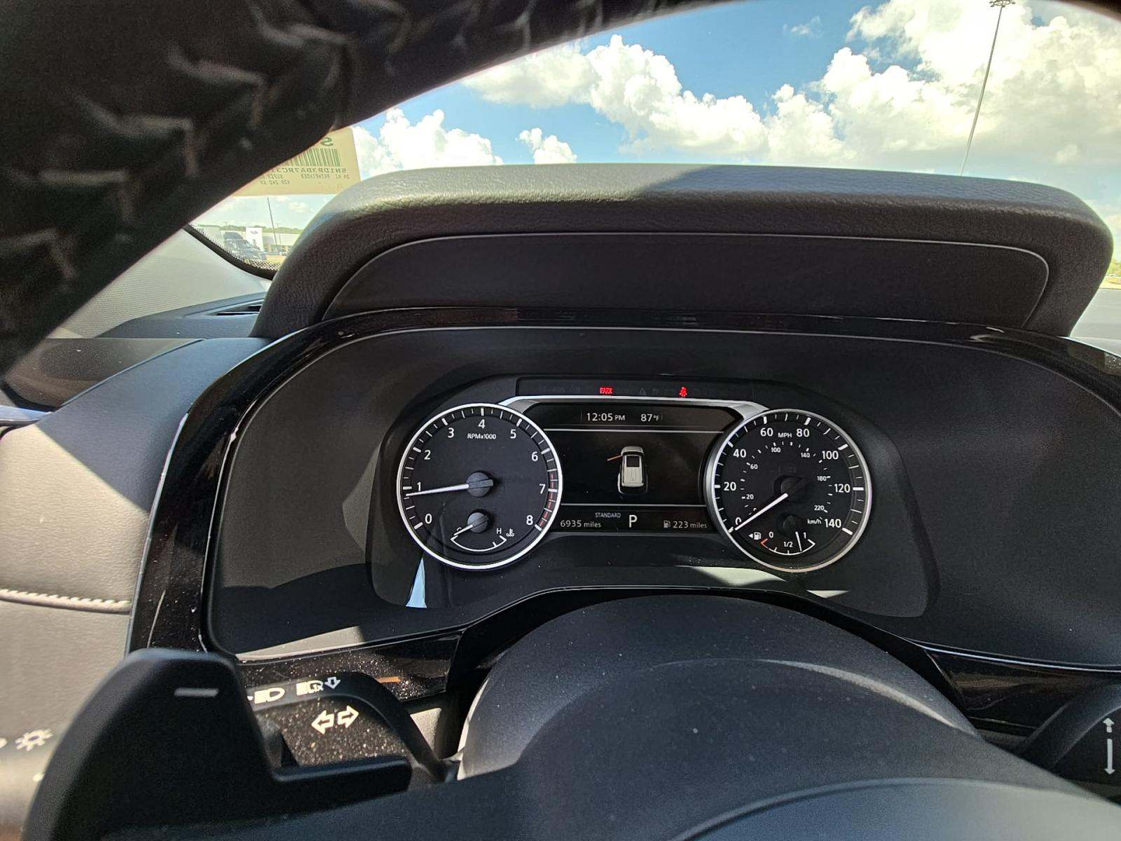 2024 Nissan Pathfinder SV FWD