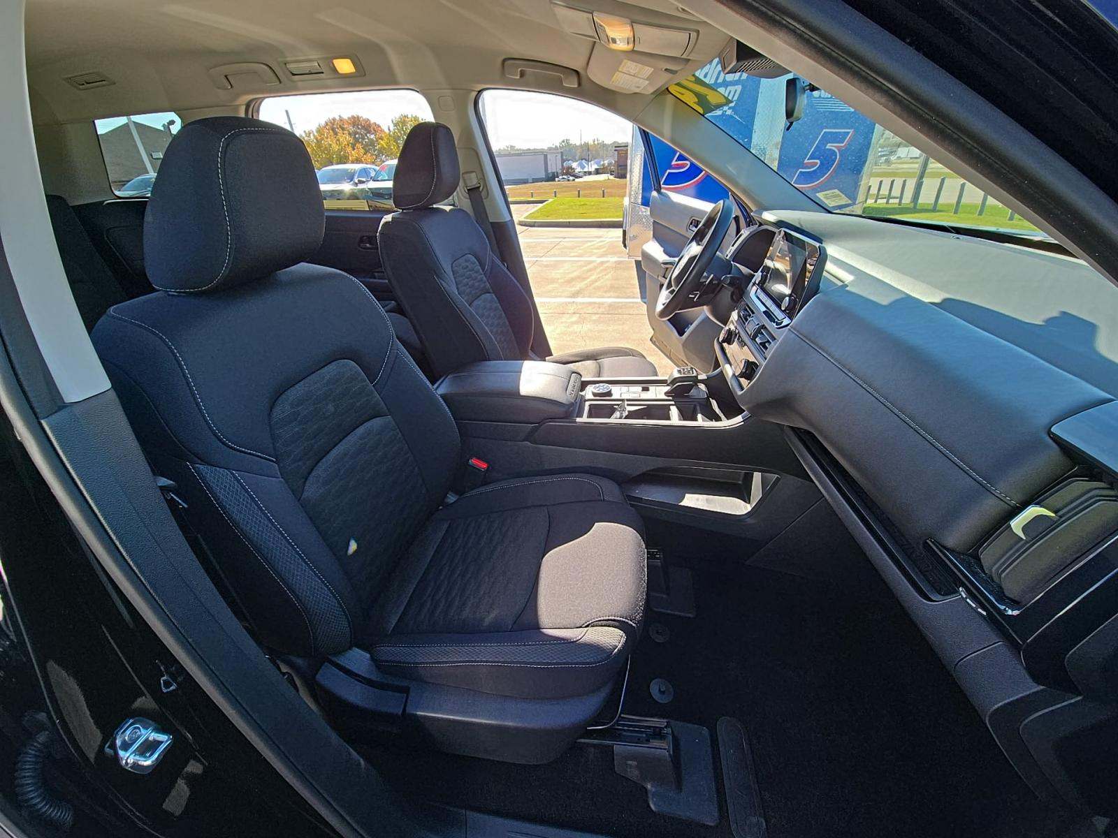 2024 Nissan Pathfinder S AWD