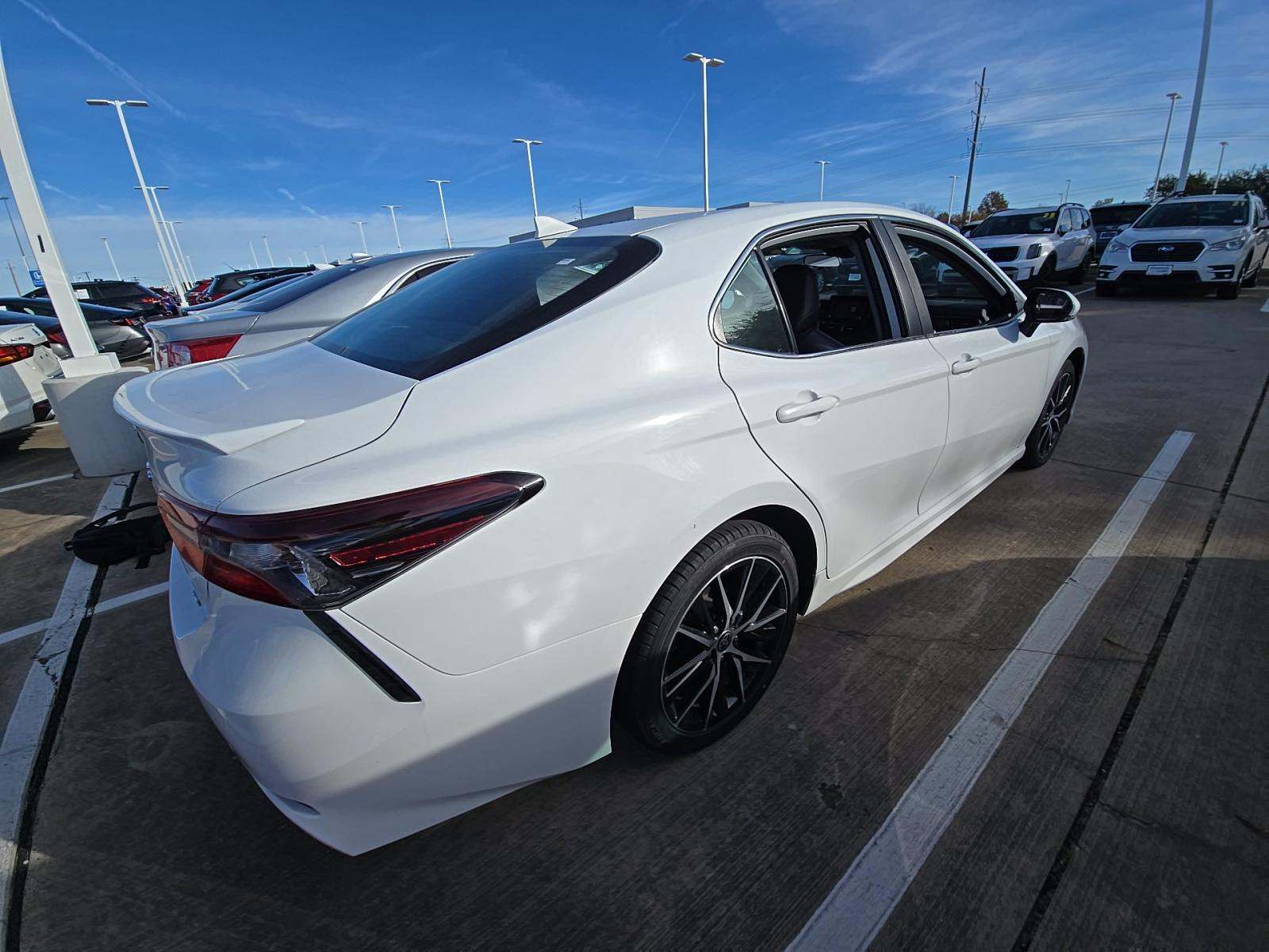 2024 Toyota Camry SE FWD