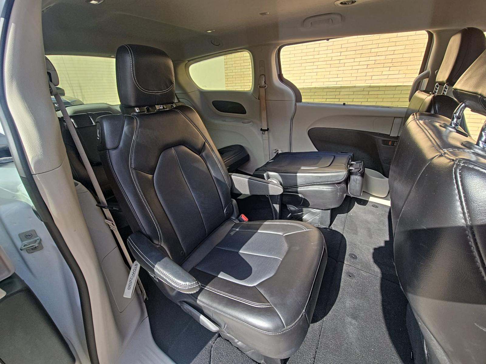 2023 Chrysler Pacifica Touring L FWD