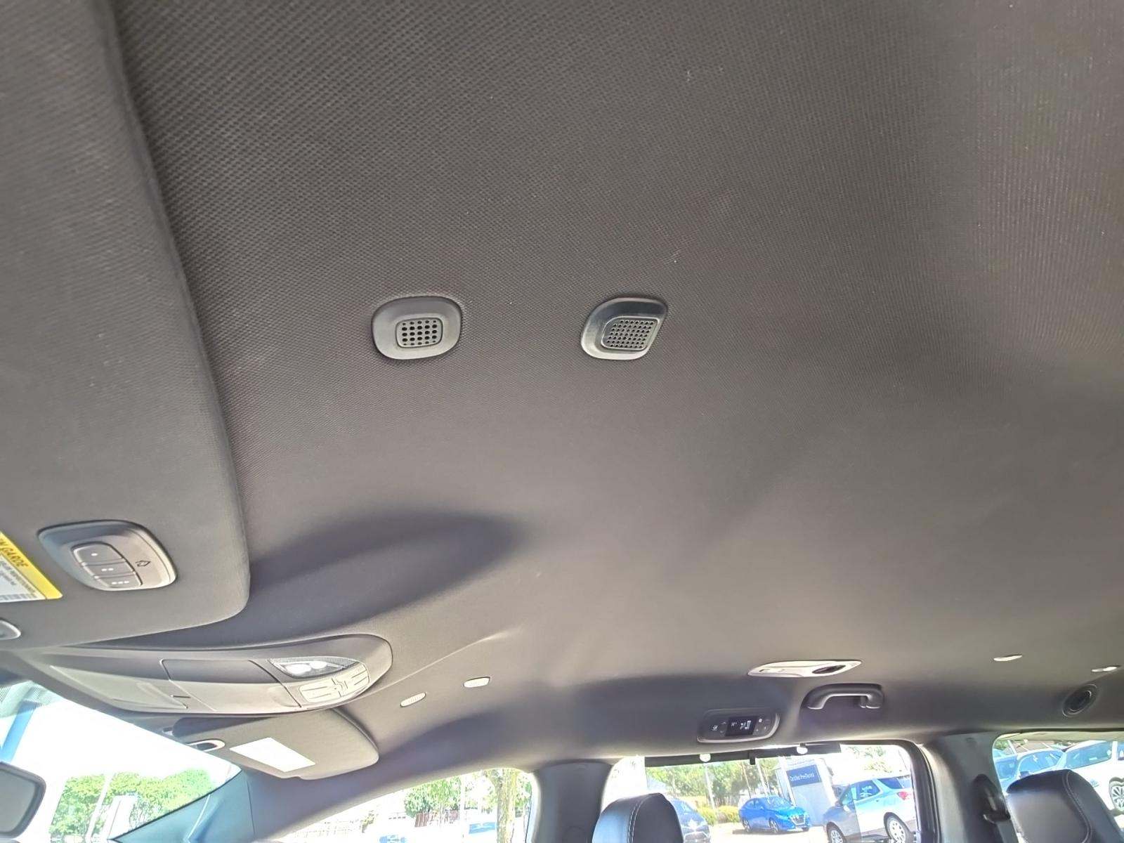 2025 Chrysler Pacifica Select FWD