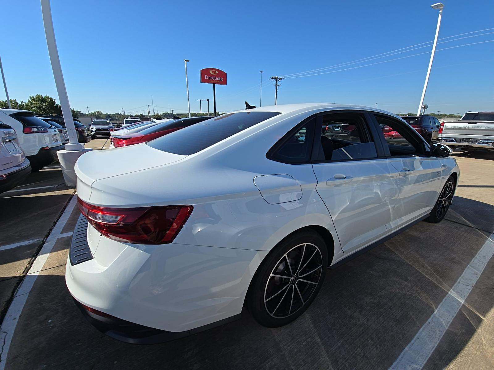 2025 Volkswagen Jetta 2.0T GLI Autobahn FWD