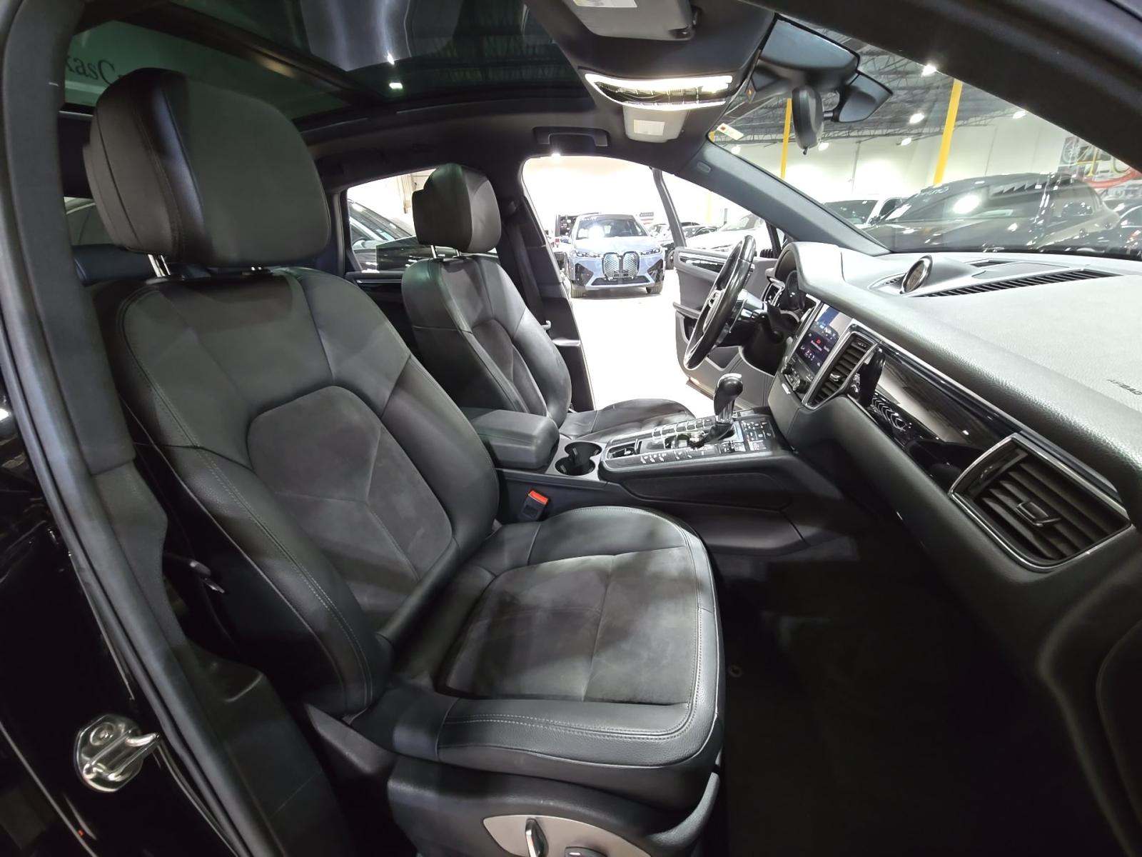 2018 Porsche Macan Base AWD