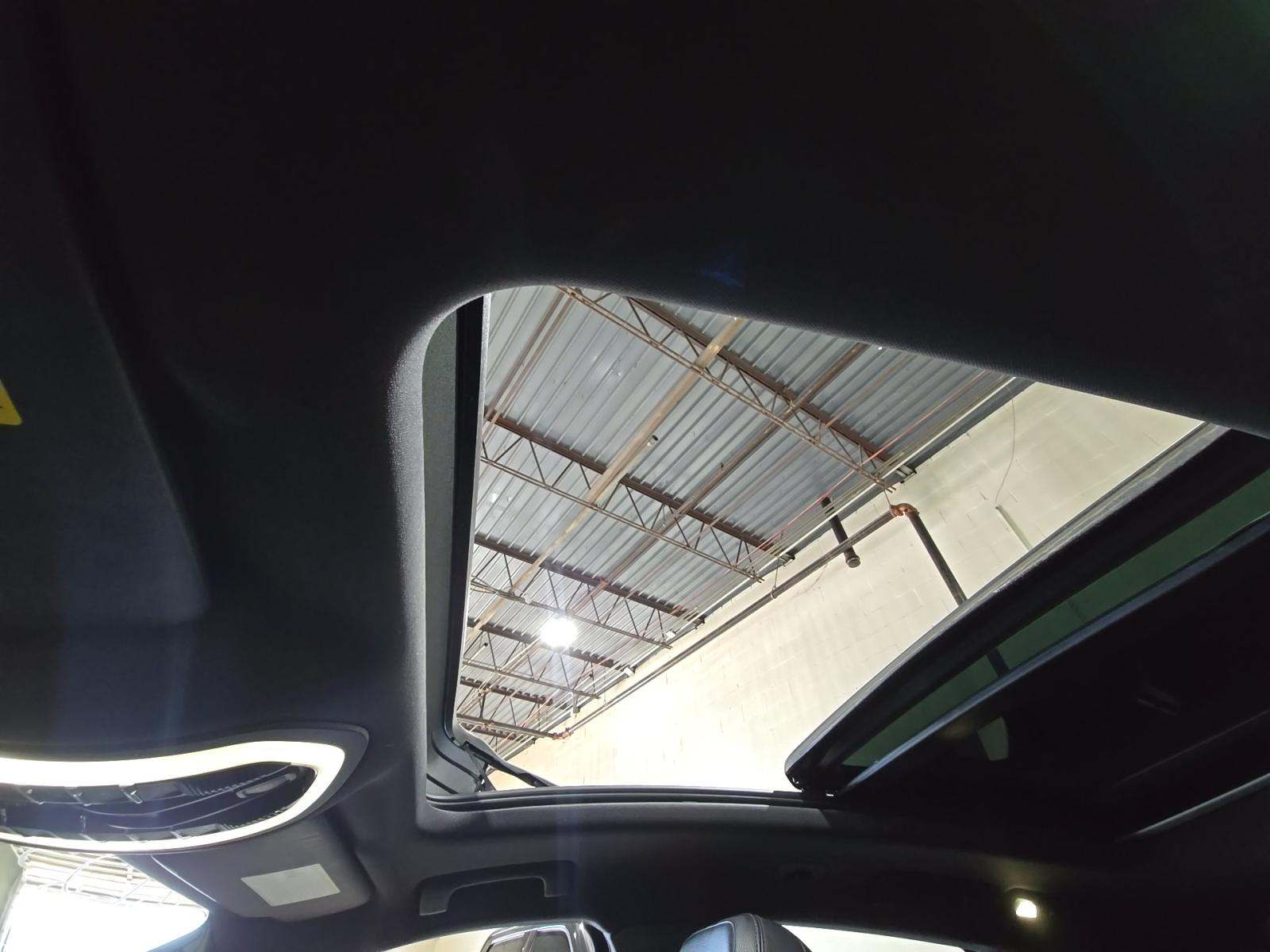 2018 Porsche Macan Base AWD