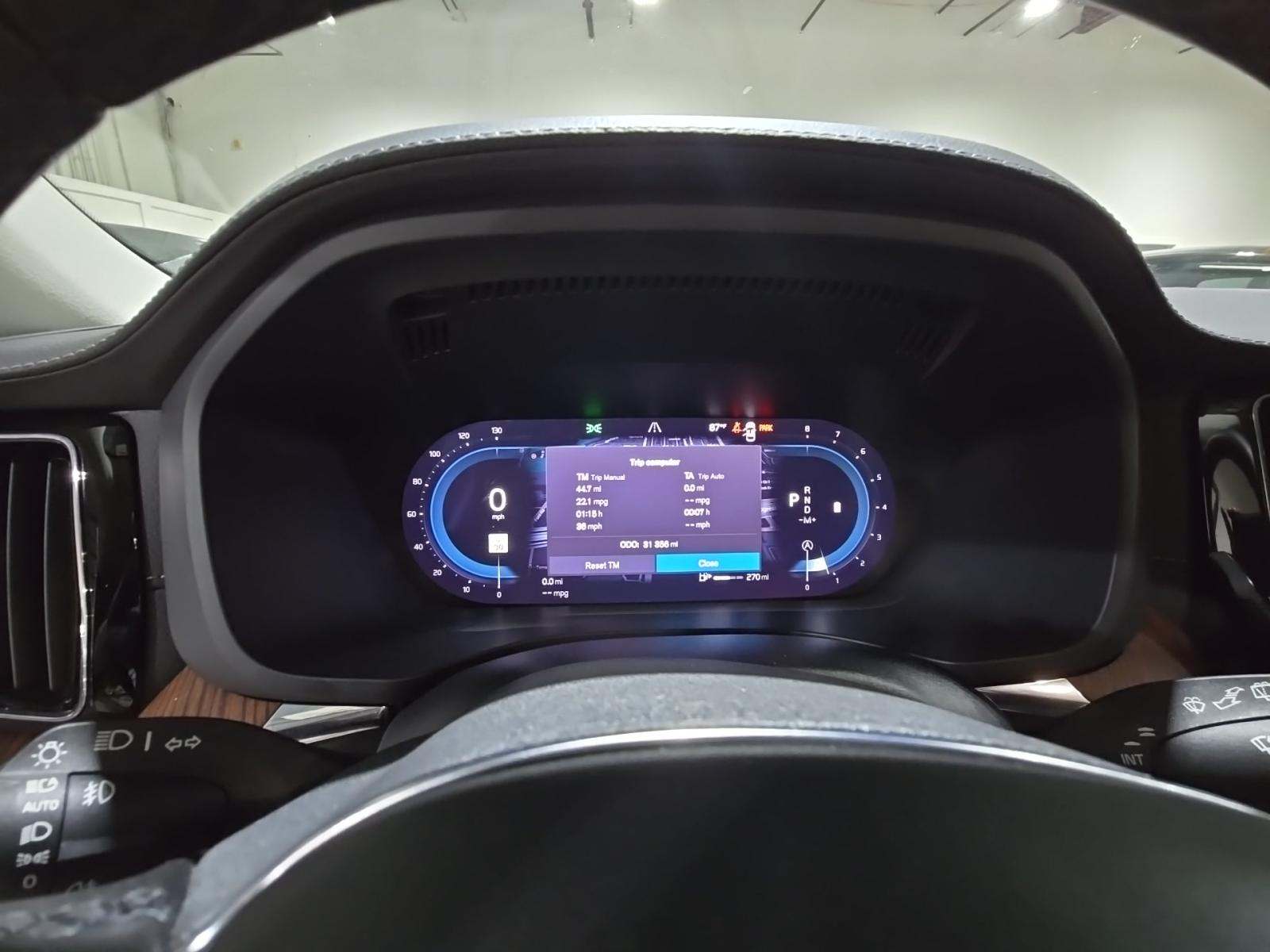 2023 Volvo XC60 B5 Ultimate FWD