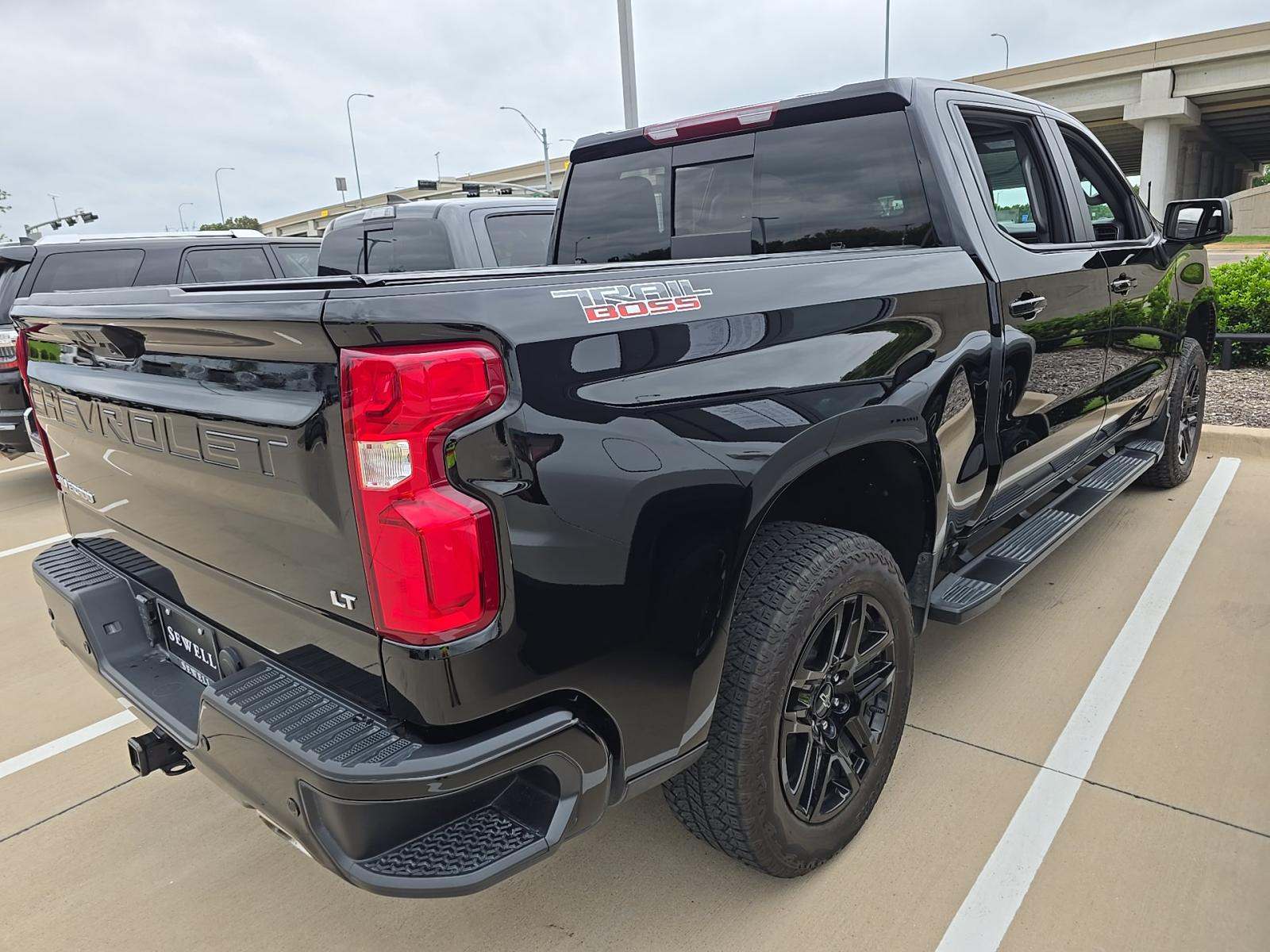 CHEVROLET SILVERADO - 3