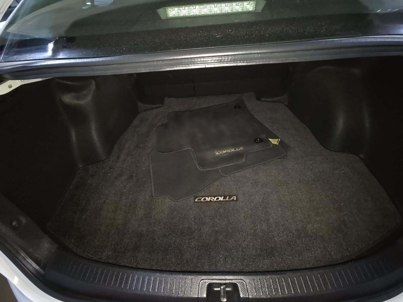 2020 Toyota Corolla LE FWD