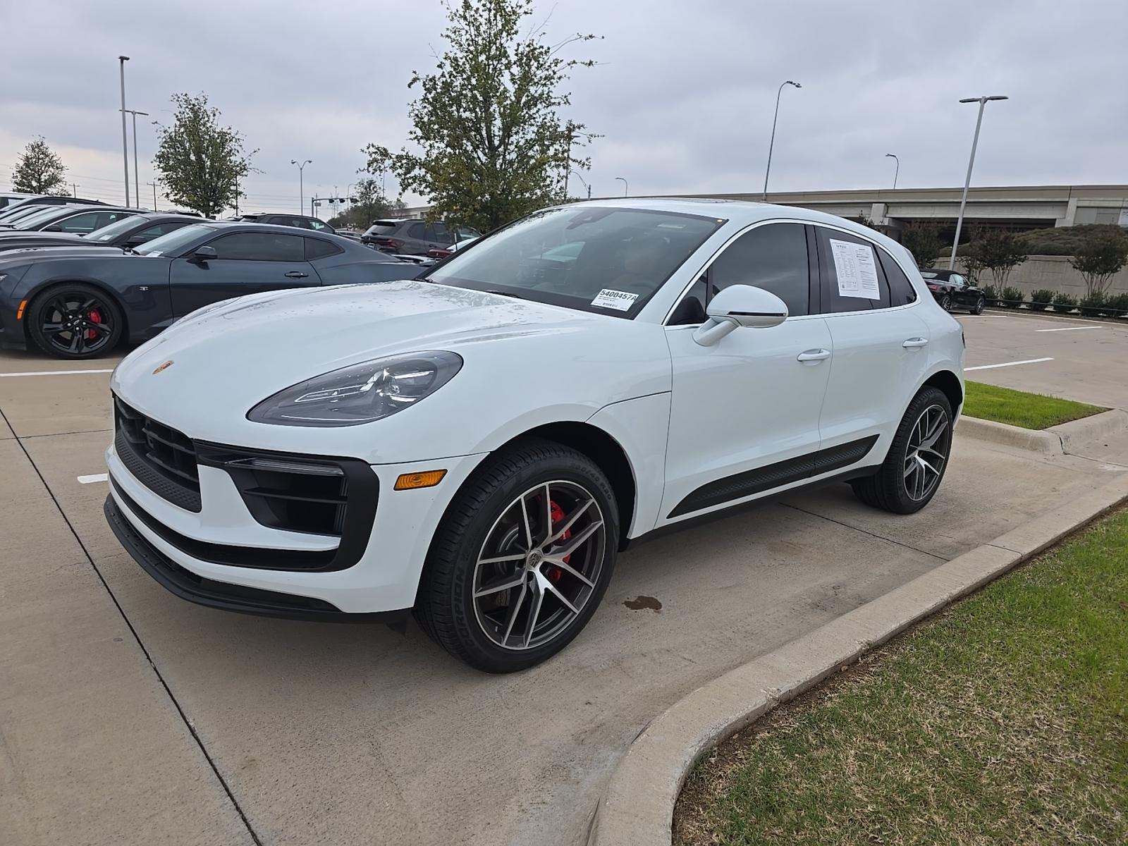 2025 Porsche Macan S AWD