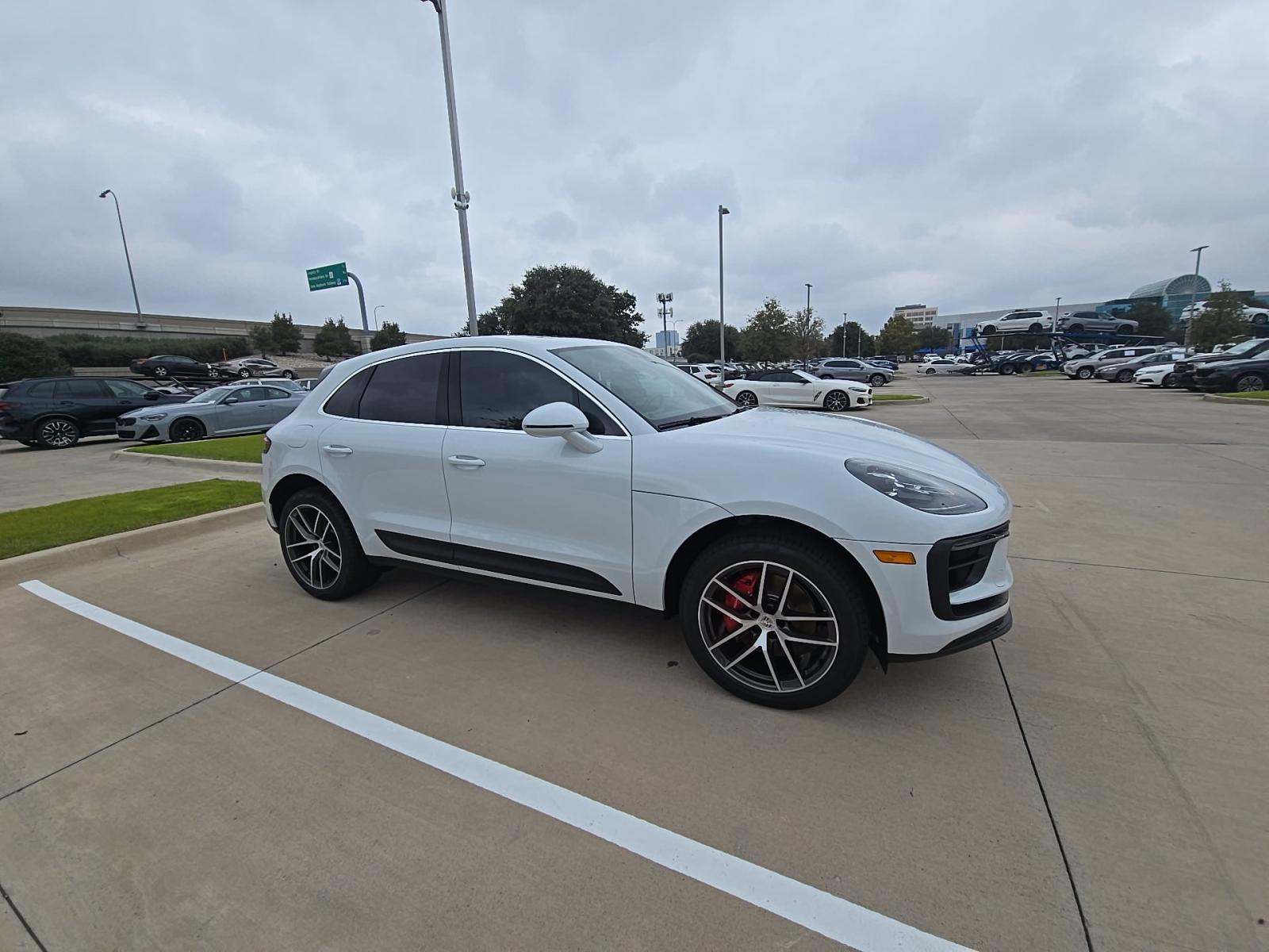2025 Porsche Macan S AWD