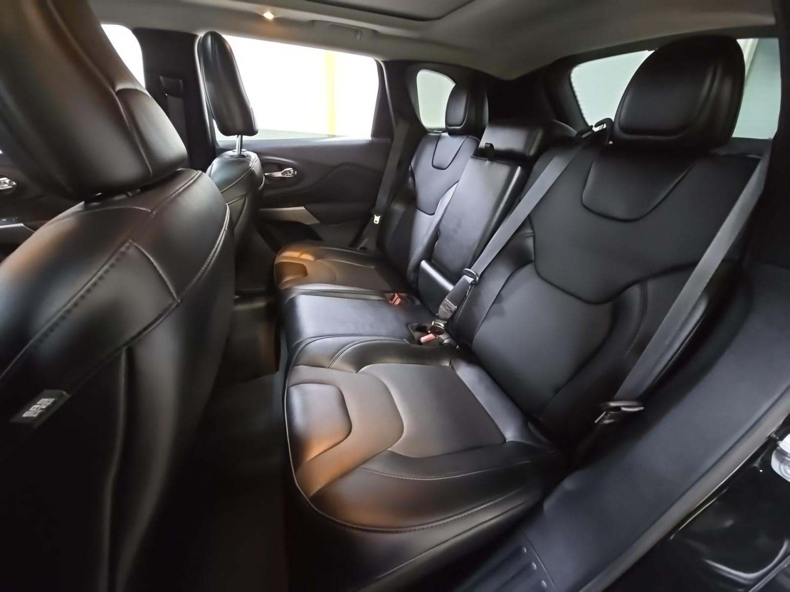 2022 Jeep Cherokee Latitude Lux AWD