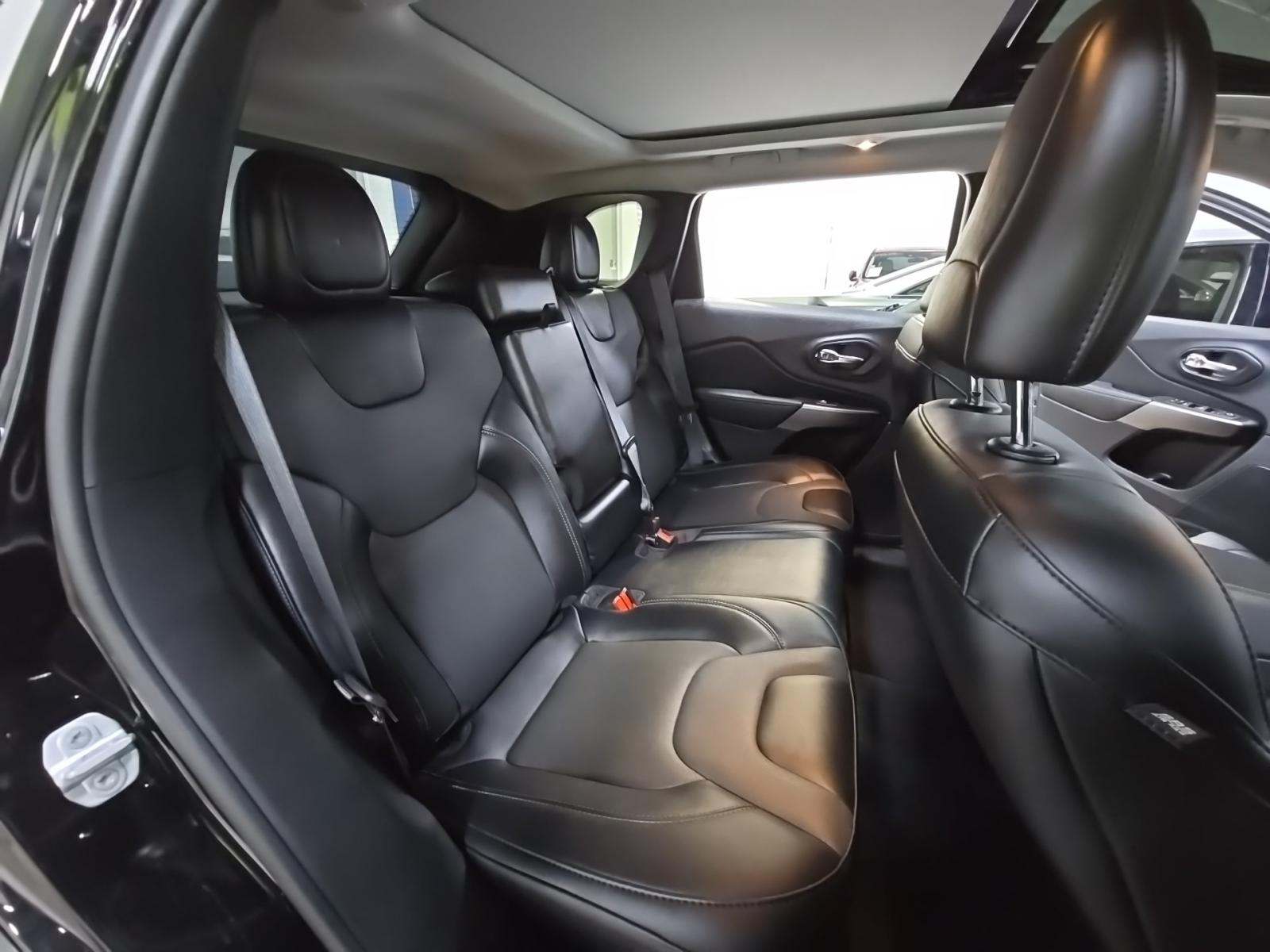 2022 Jeep Cherokee Latitude Lux AWD