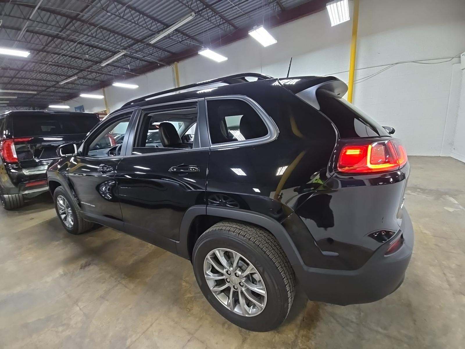 2022 Jeep Cherokee Latitude Lux AWD