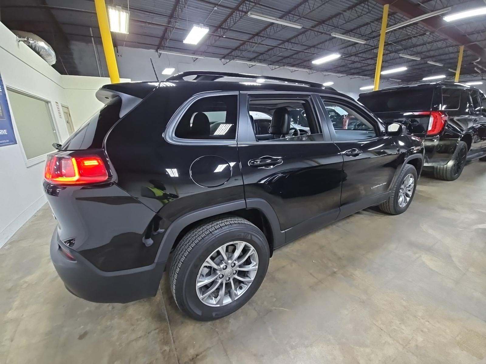2022 Jeep Cherokee Latitude Lux AWD