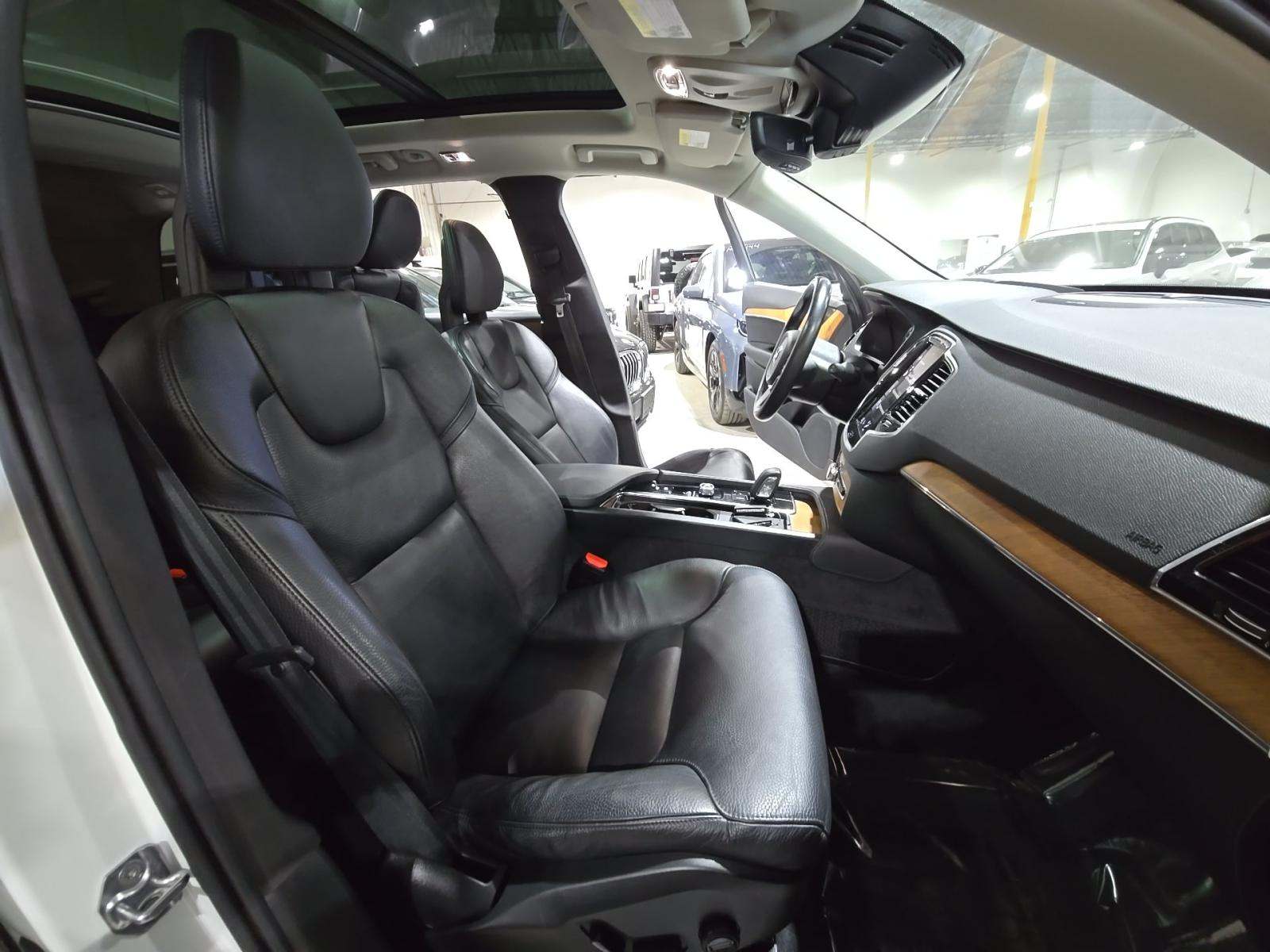 2021 Volvo XC90 Recharge T8 Inscription Expression AWD