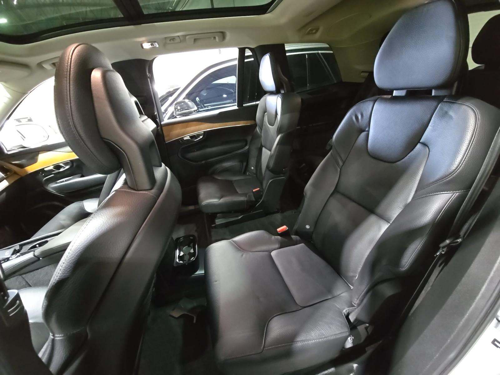 2021 Volvo XC90 Recharge T8 Inscription Expression AWD