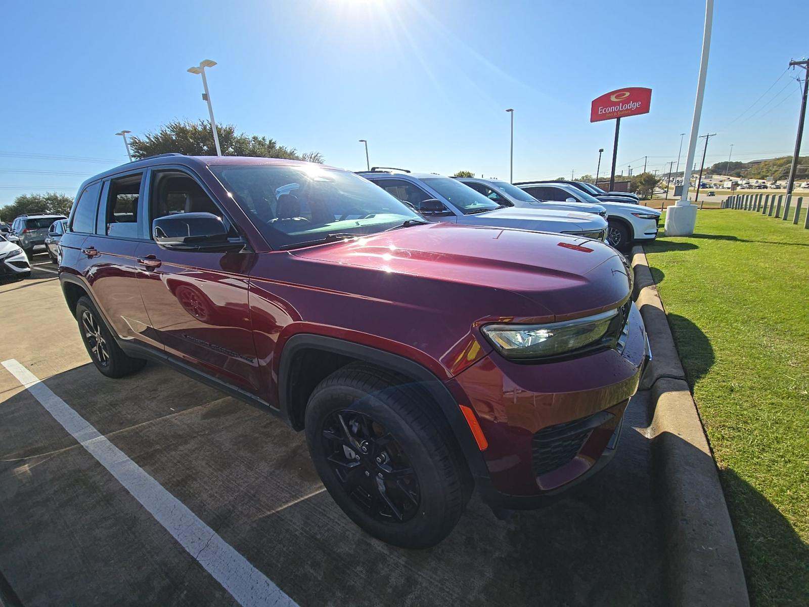2024 Jeep Grand Cherokee Altitude AWD