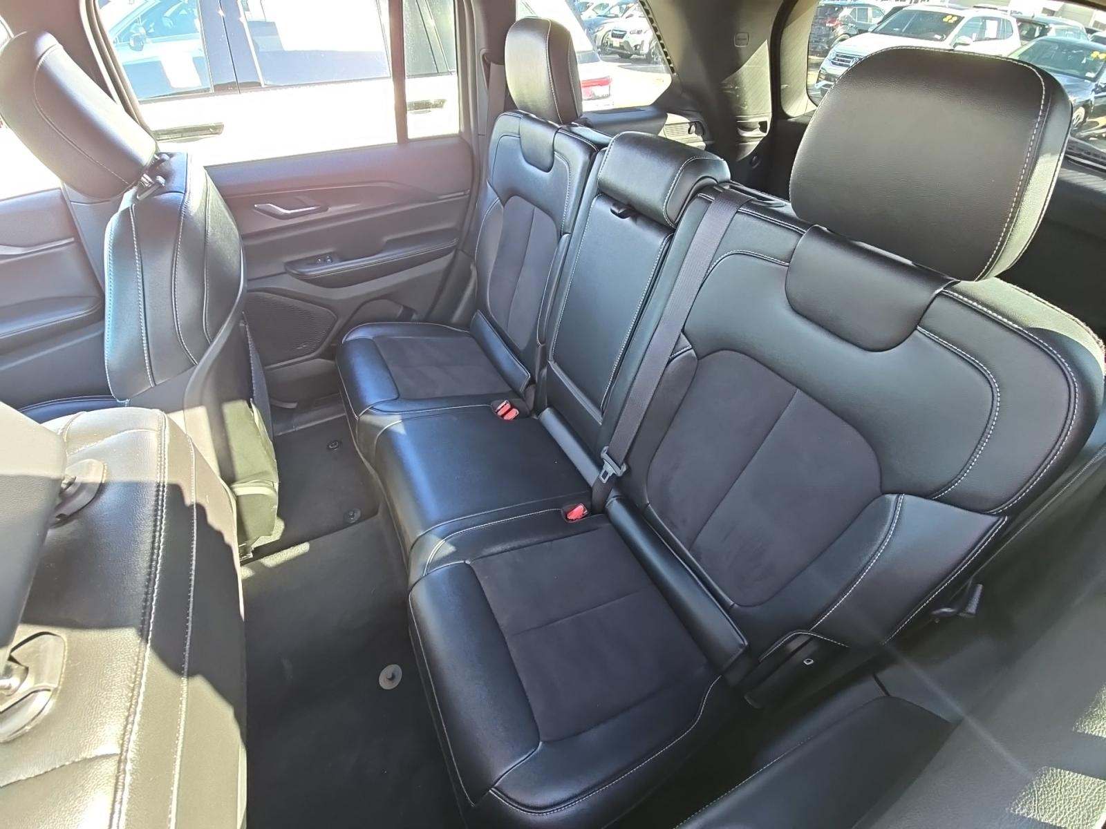 2024 Jeep Grand Cherokee Altitude AWD