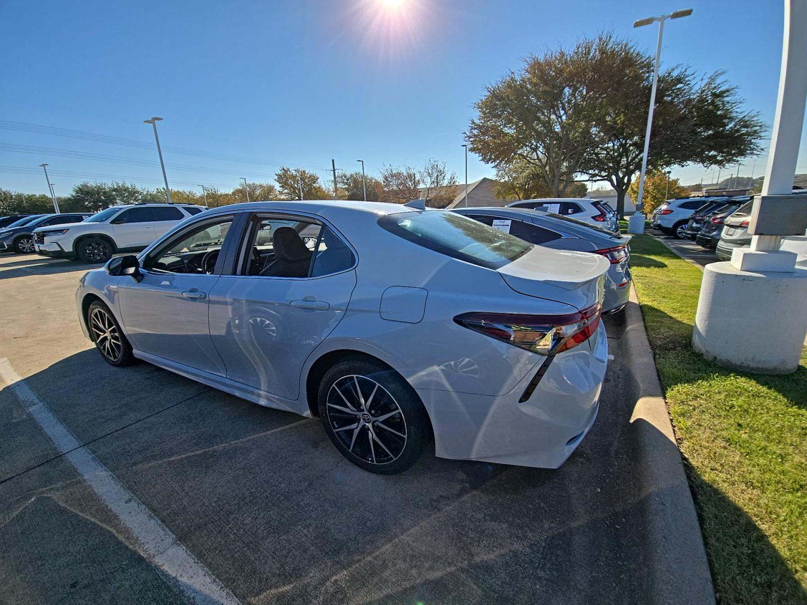 2024 Toyota Camry SE FWD