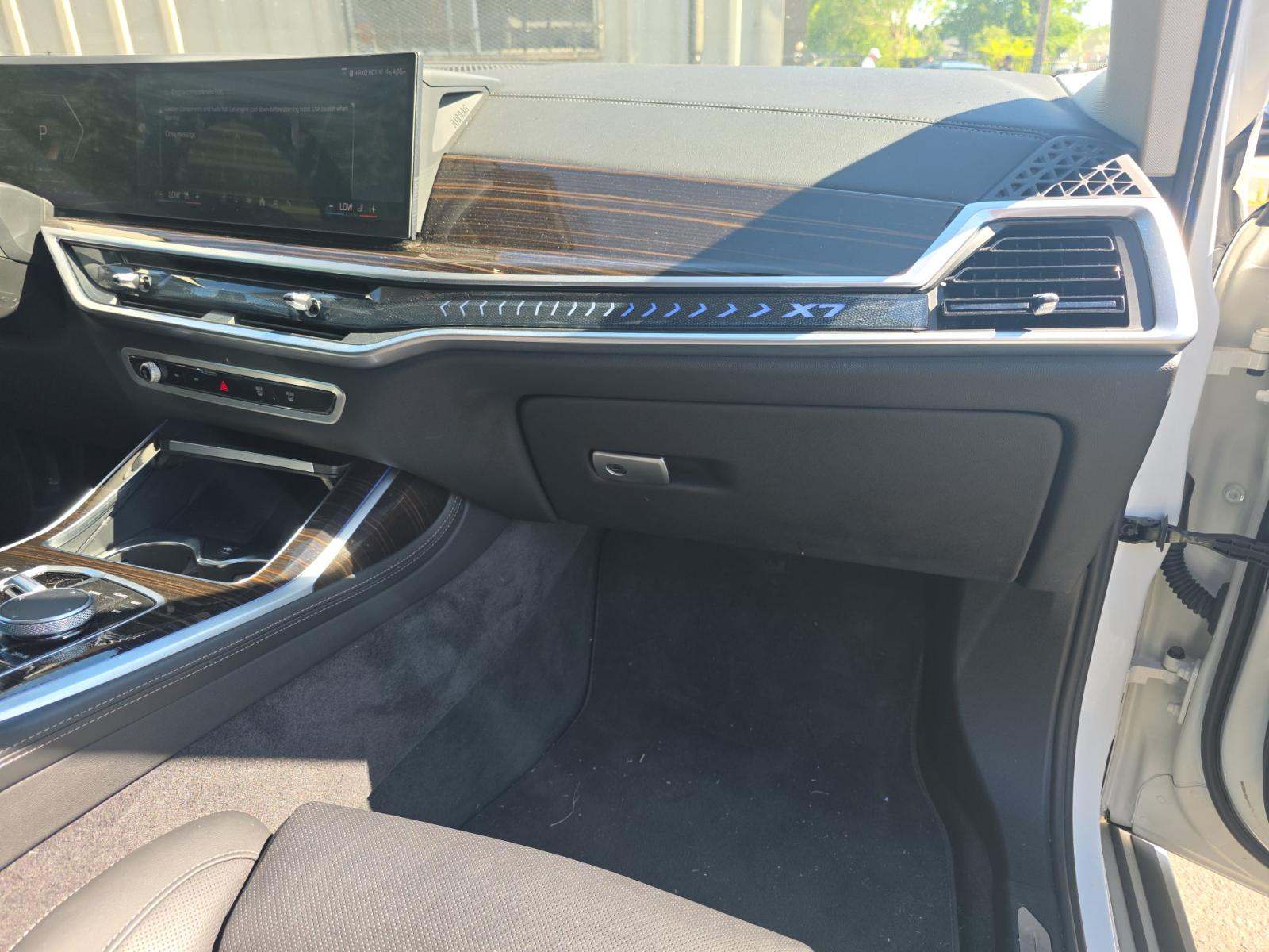 2026 BMW X7 xDrive40i AWD