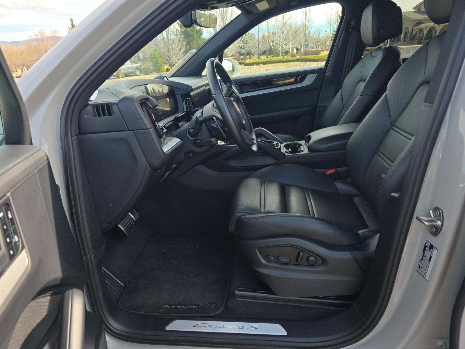 2025 Porsche Cayenne S AWD