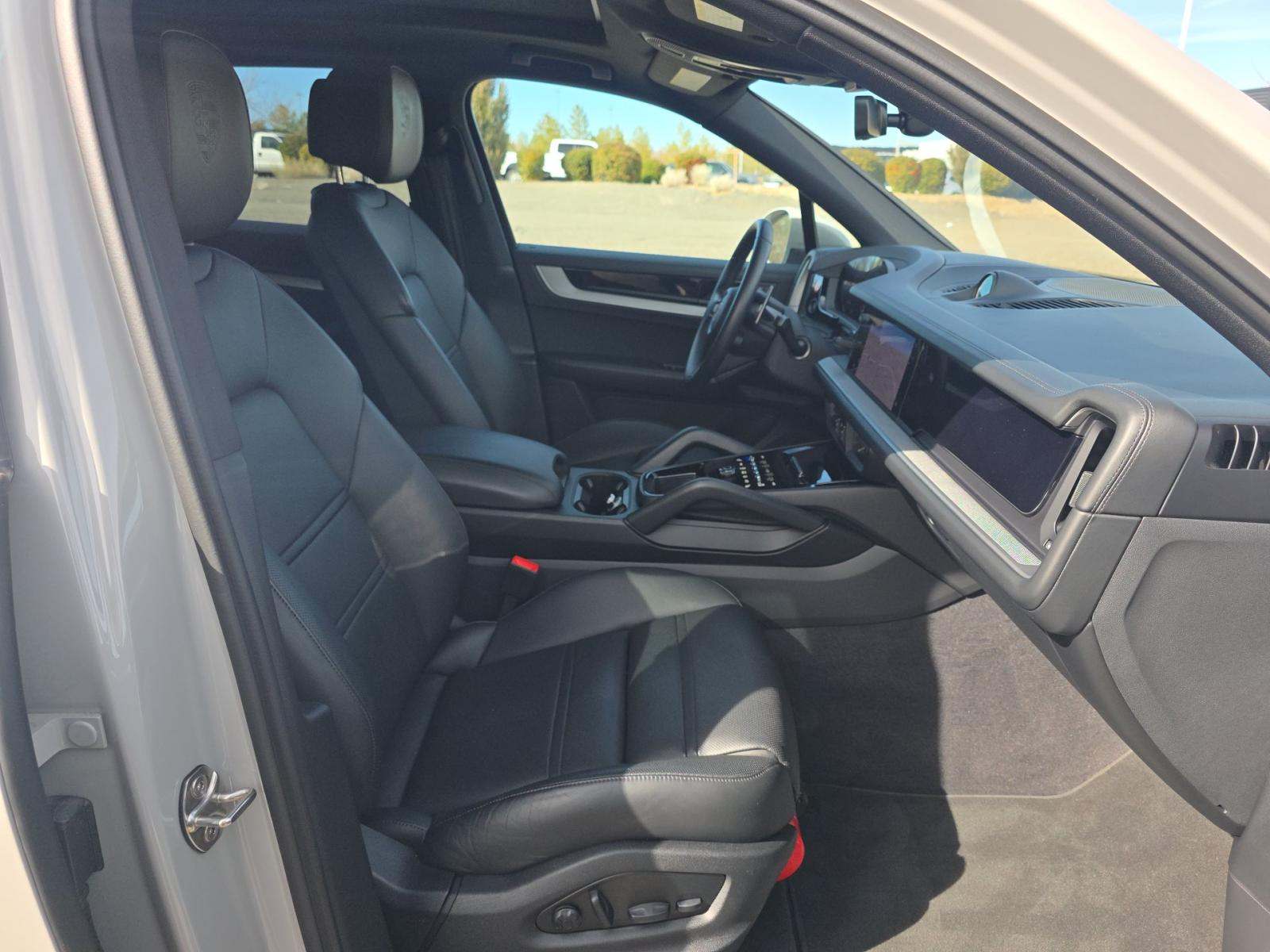 2025 Porsche Cayenne S AWD