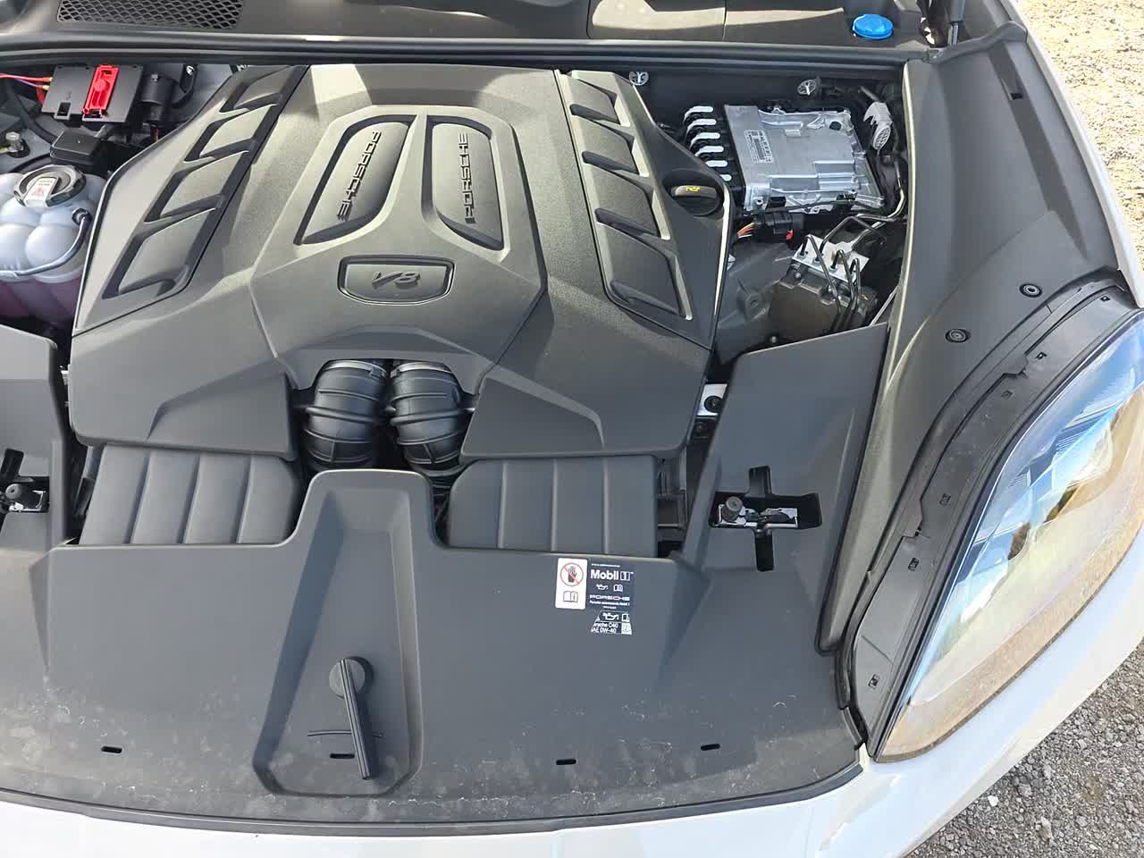 2025 Porsche Cayenne S AWD