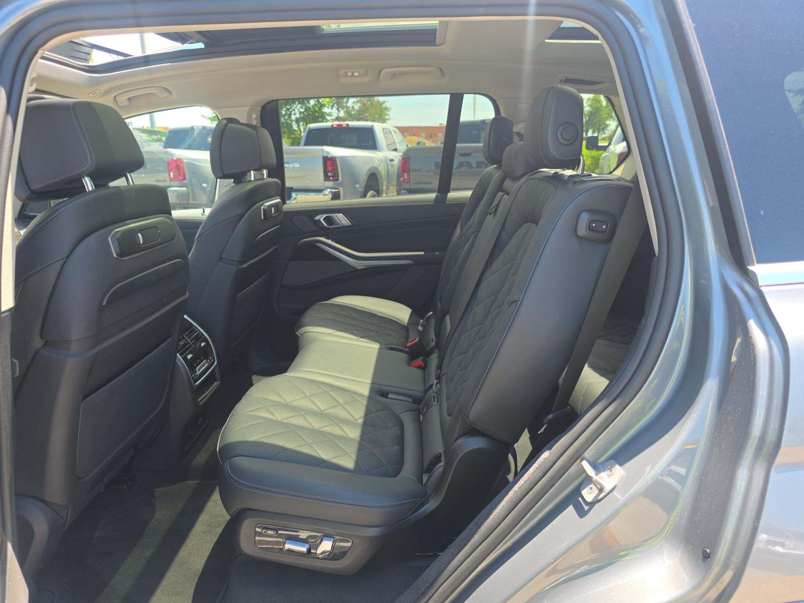 2024 BMW X7 xDrive40i AWD