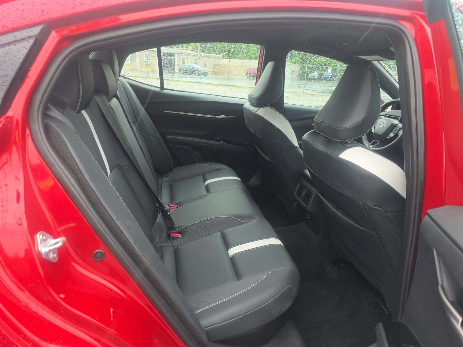 2026 Toyota Camry SE FWD