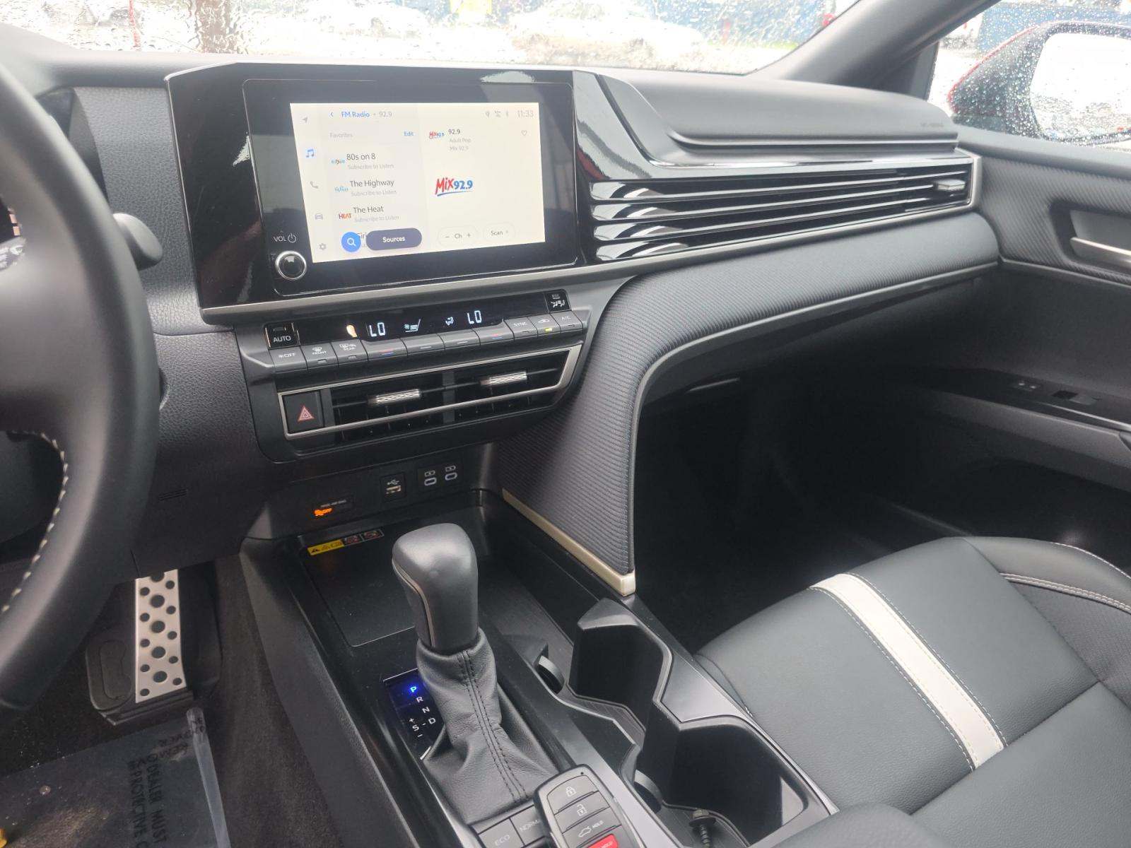 2026 Toyota Camry SE FWD