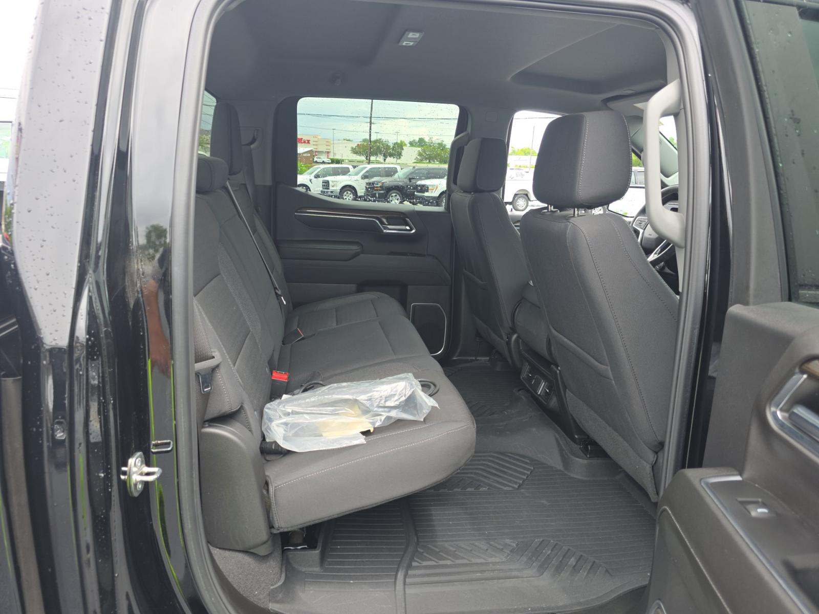 2024 Chevrolet Silverado 1500 RST AWD