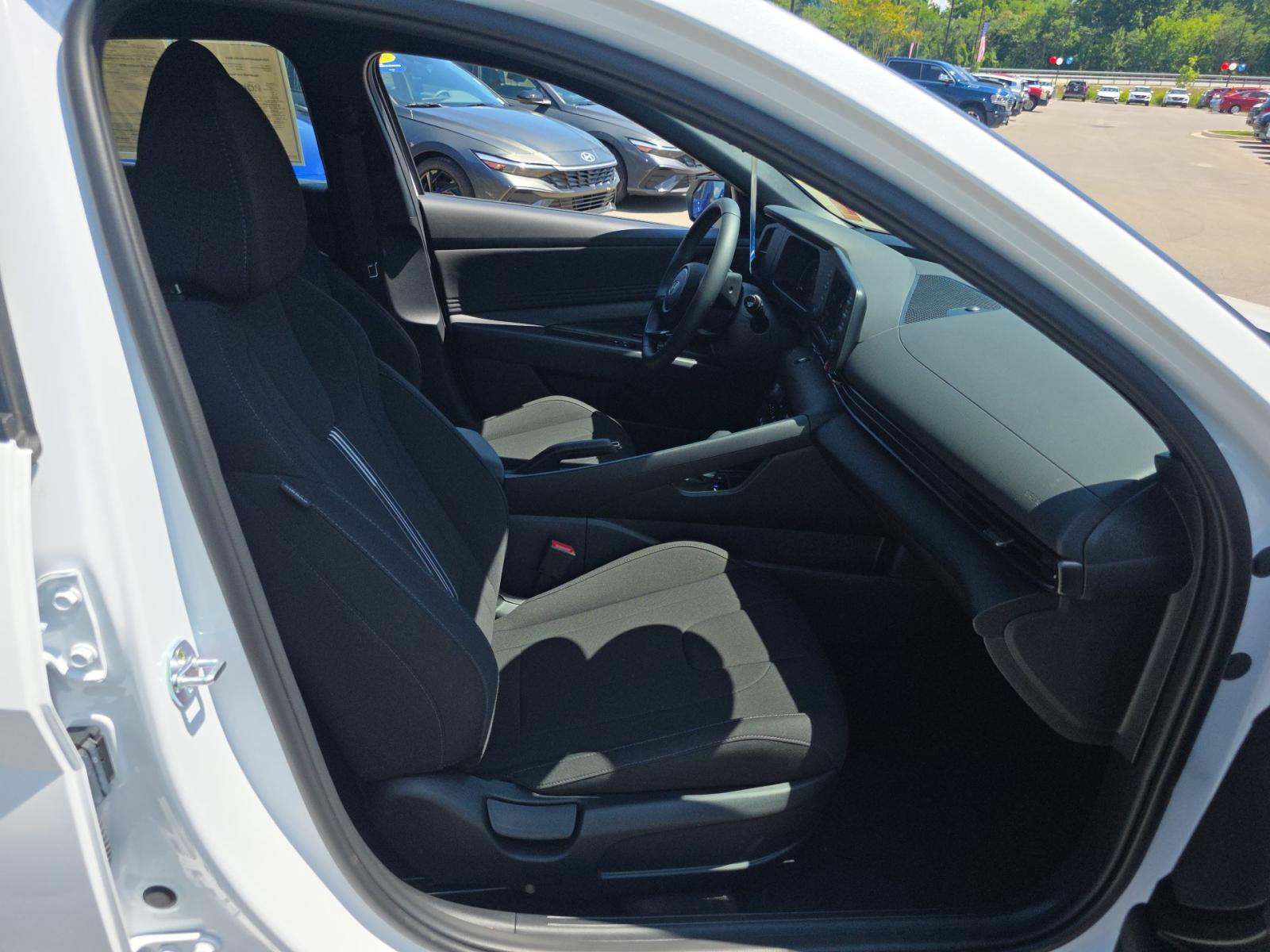 2025 Hyundai Elantra SEL Sport FWD