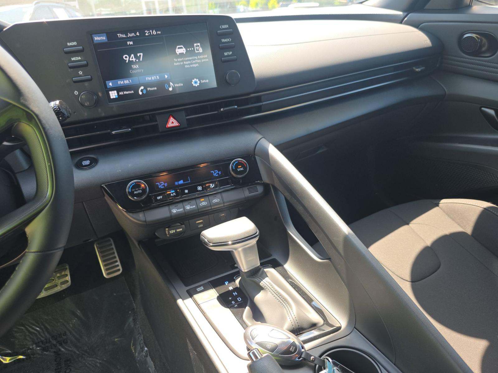2025 Hyundai Elantra SEL Sport FWD