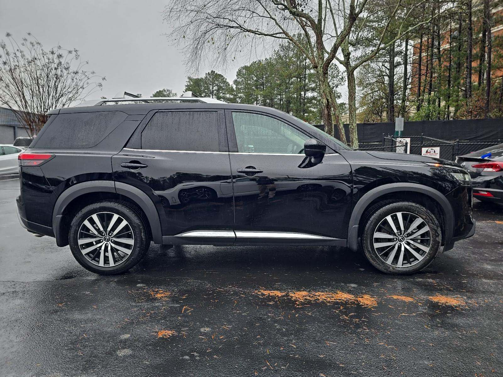 2024 Nissan Pathfinder Platinum FWD