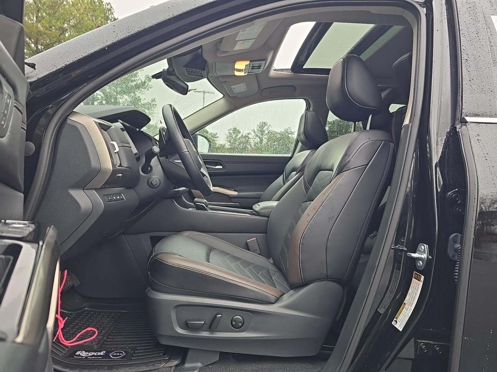 2024 Nissan Pathfinder Platinum FWD