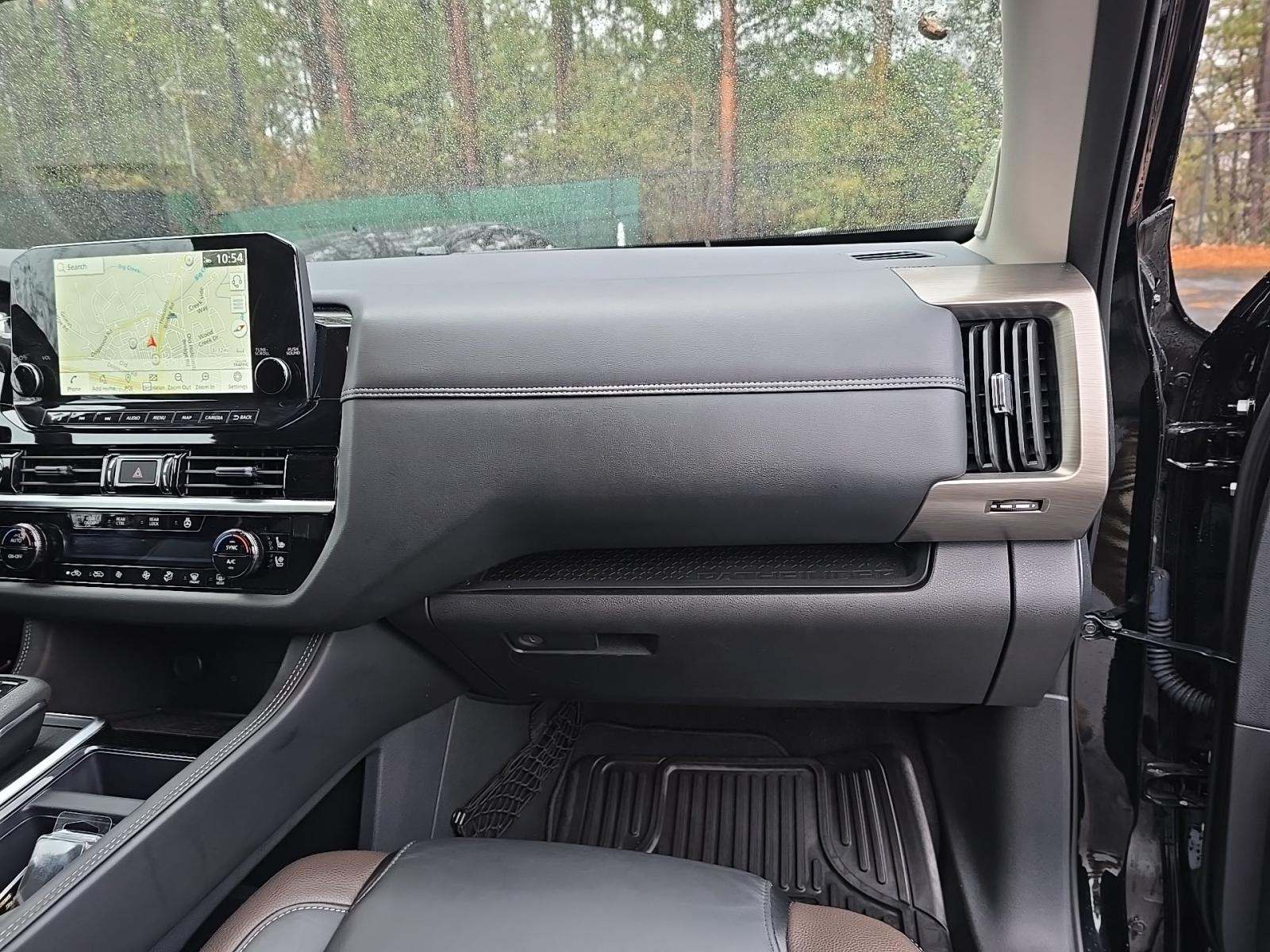 2024 Nissan Pathfinder Platinum FWD