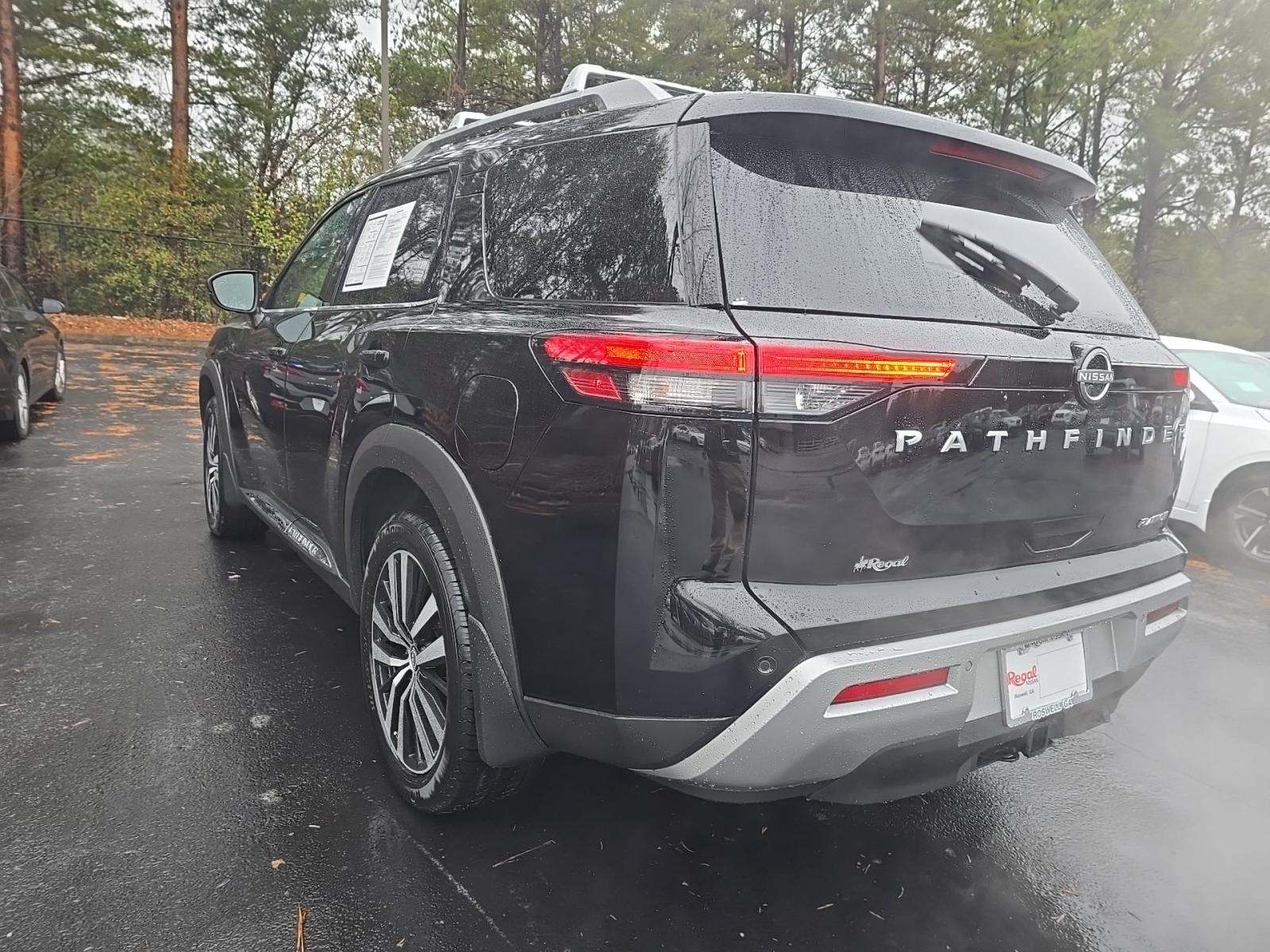 2024 Nissan Pathfinder Platinum FWD