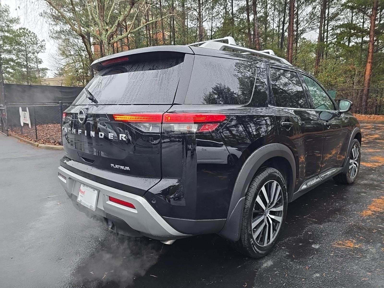 2024 Nissan Pathfinder Platinum FWD