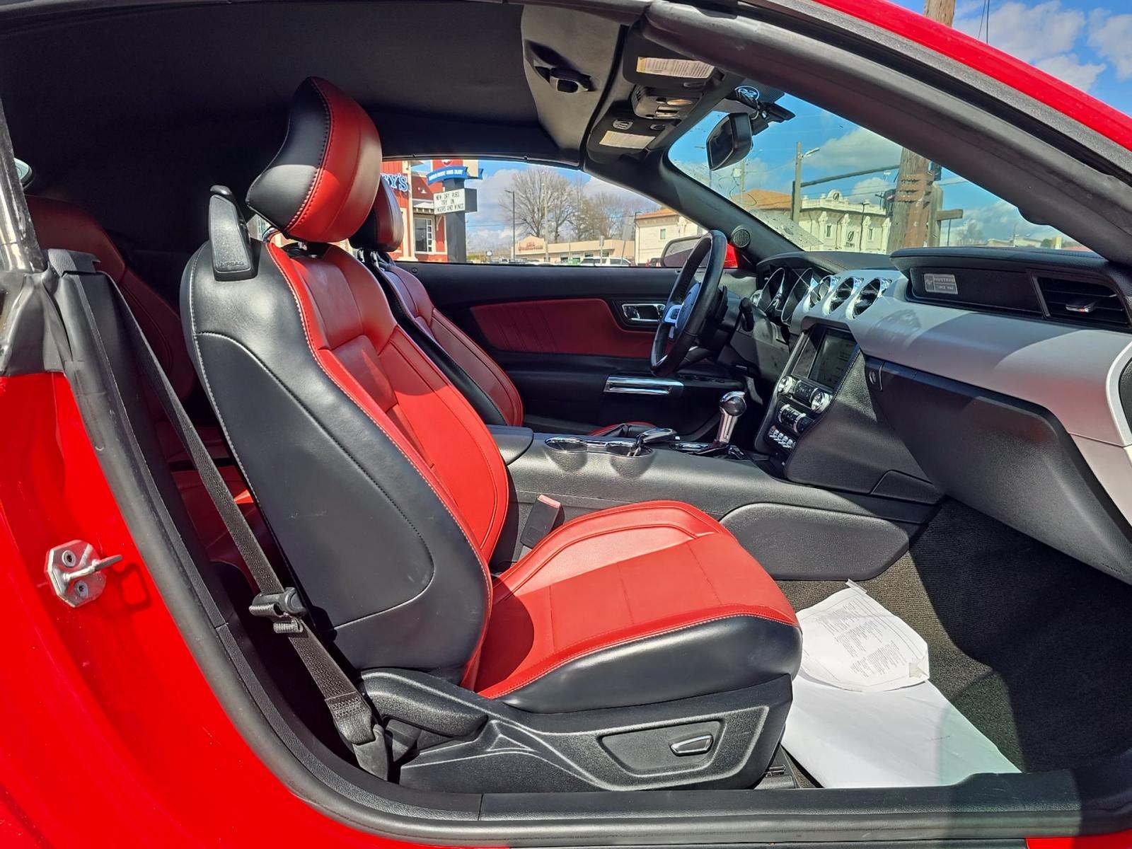 2017 Ford Mustang EcoBoost Premium RWD