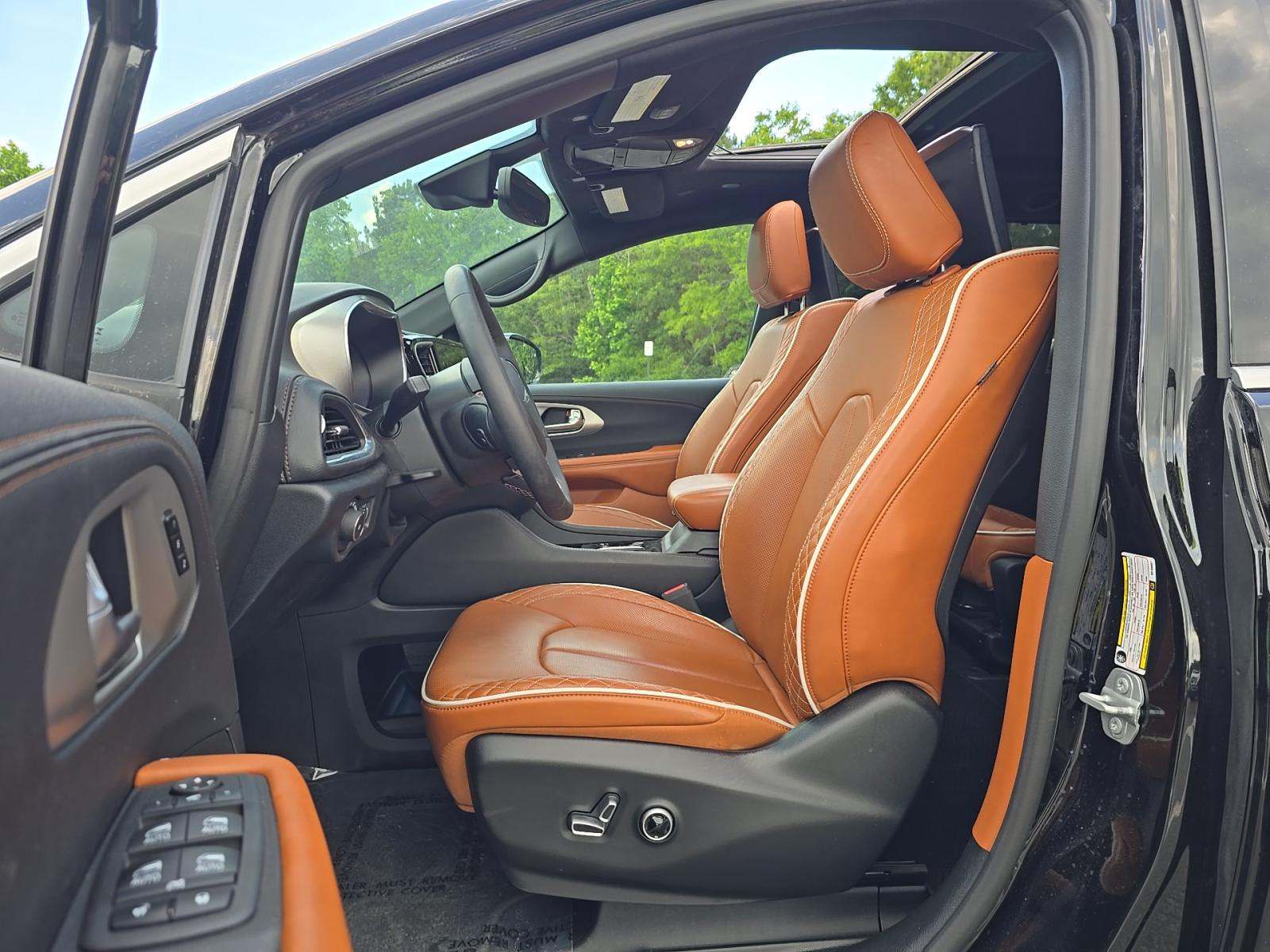 2024 Chrysler Pacifica Hybrid Pinnacle FWD