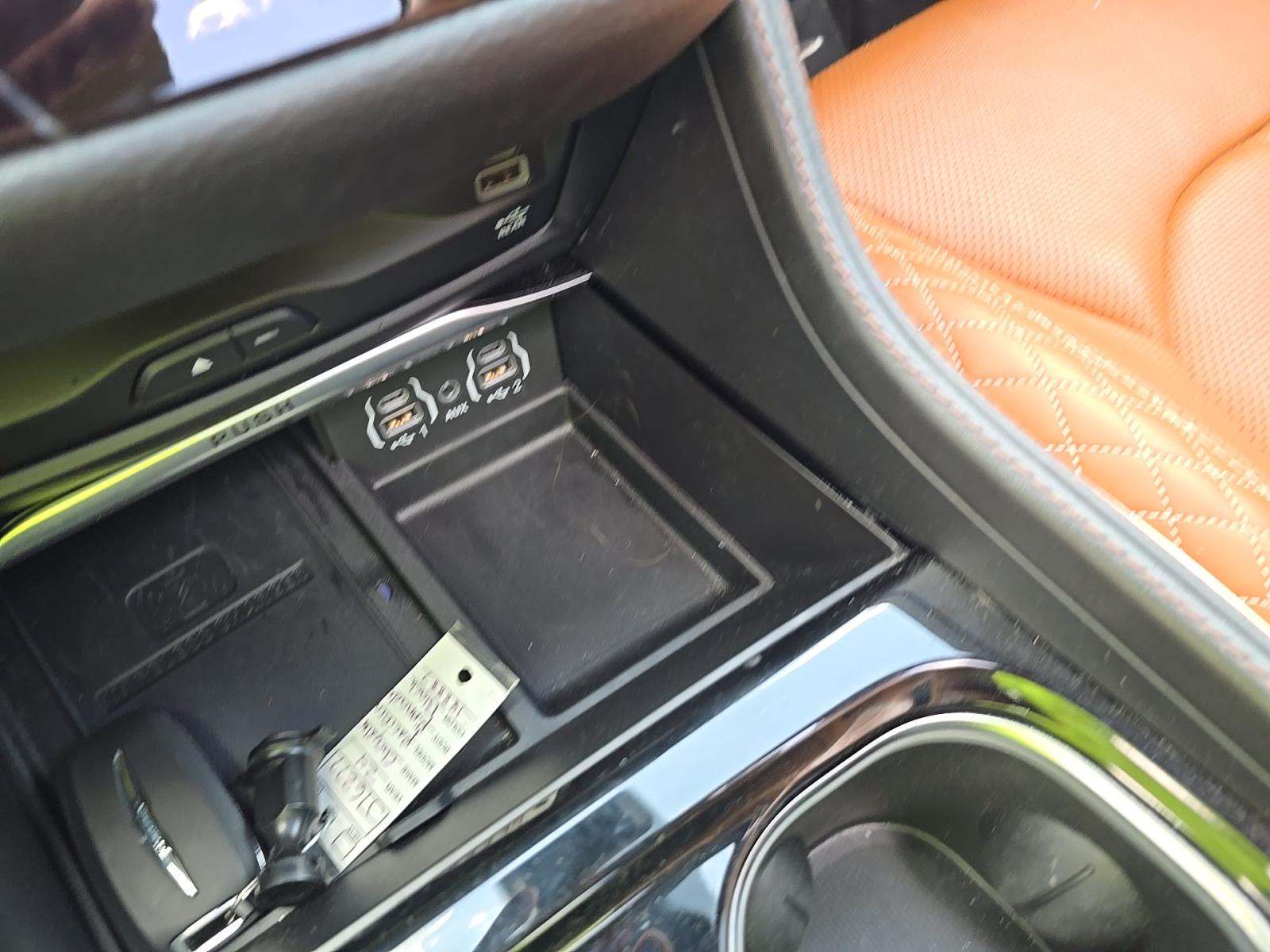 2024 Chrysler Pacifica Hybrid Pinnacle FWD