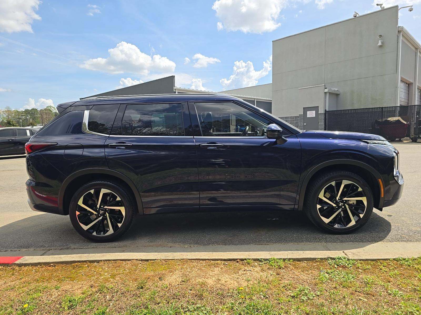 2022 Mitsubishi Outlander SEL Special Edition FWD