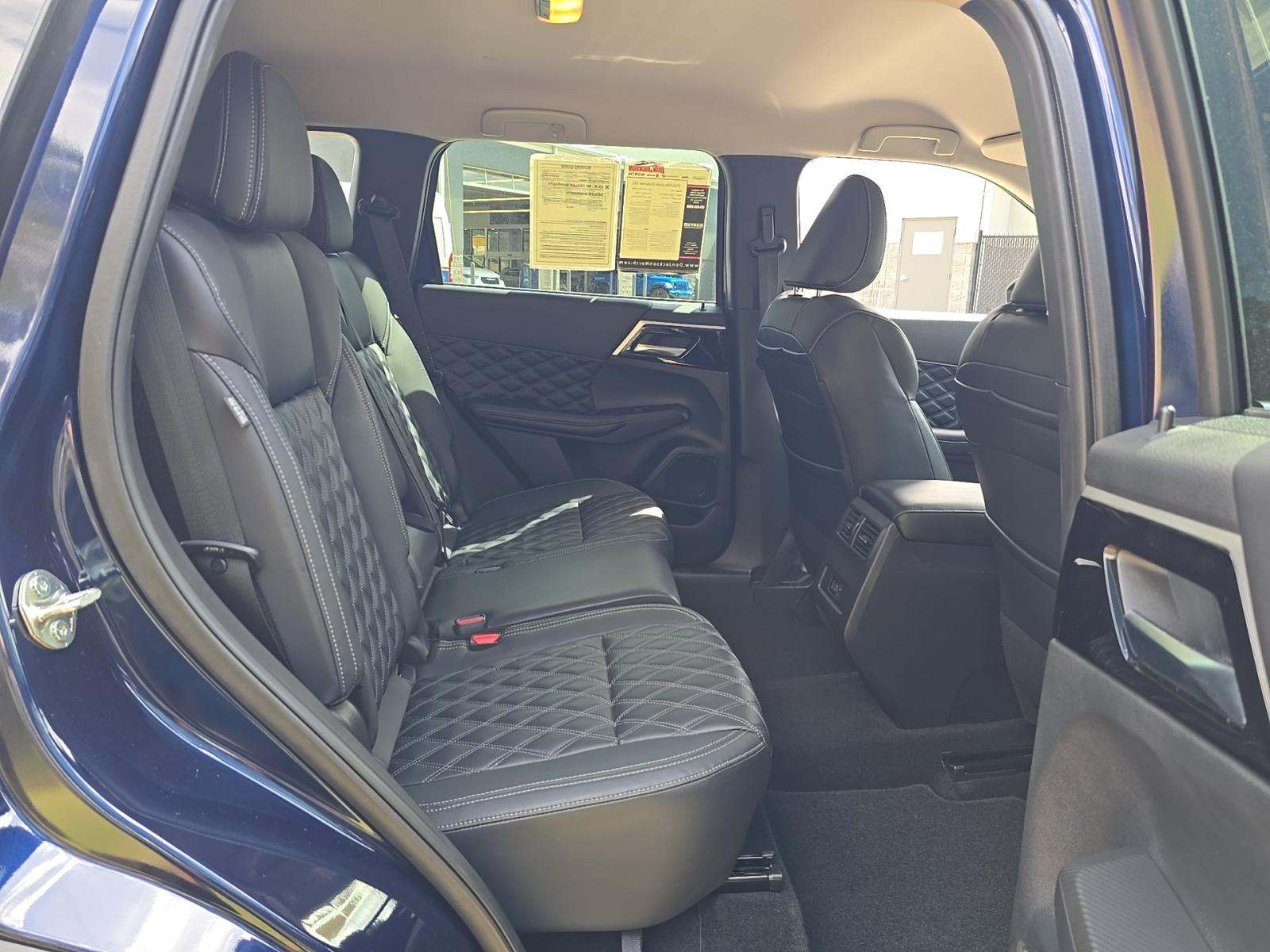 2022 Mitsubishi Outlander SEL Special Edition FWD