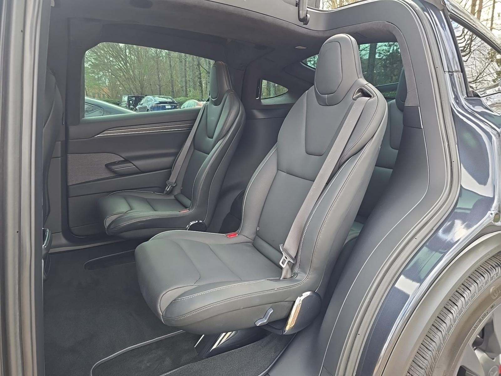 TESLA MODEL X - 8