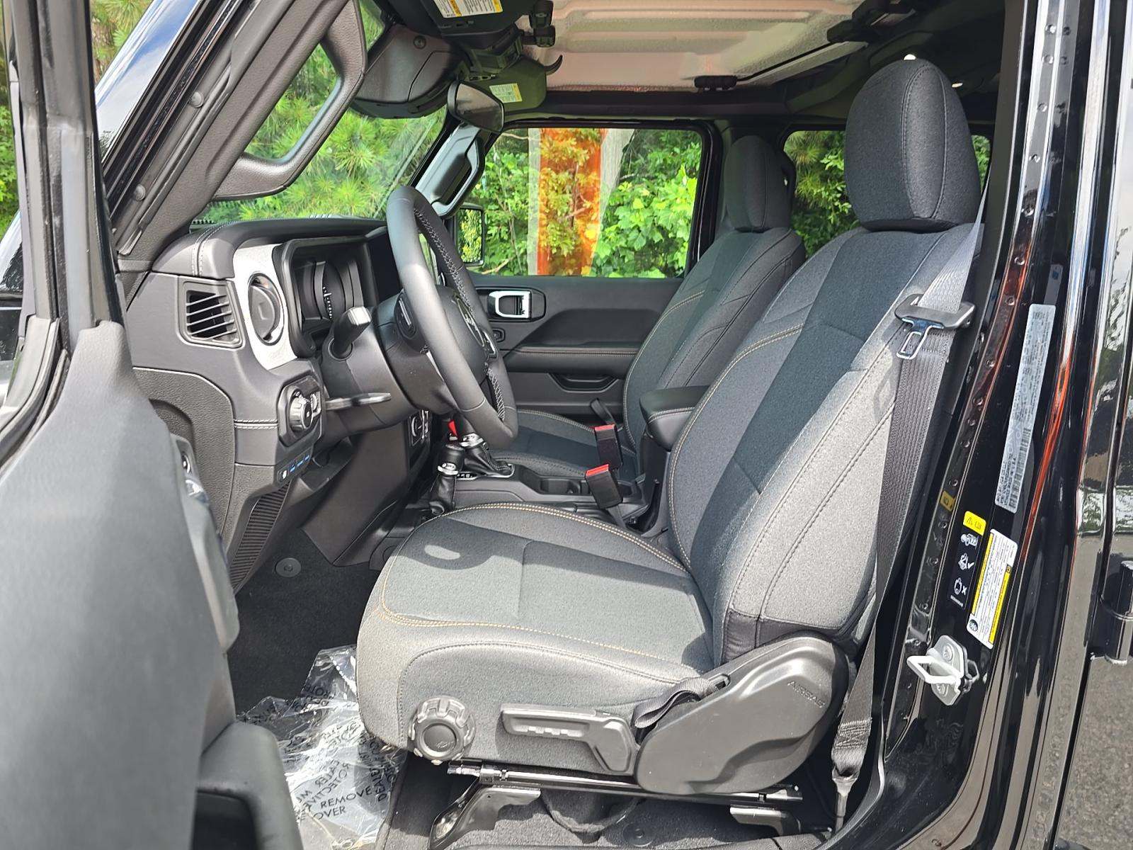 2025 Jeep Wrangler 4xe Sahara AWD