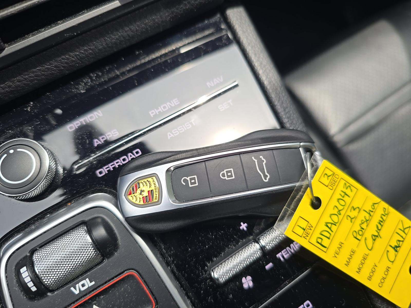 PORSCHE CAYENNE - 8