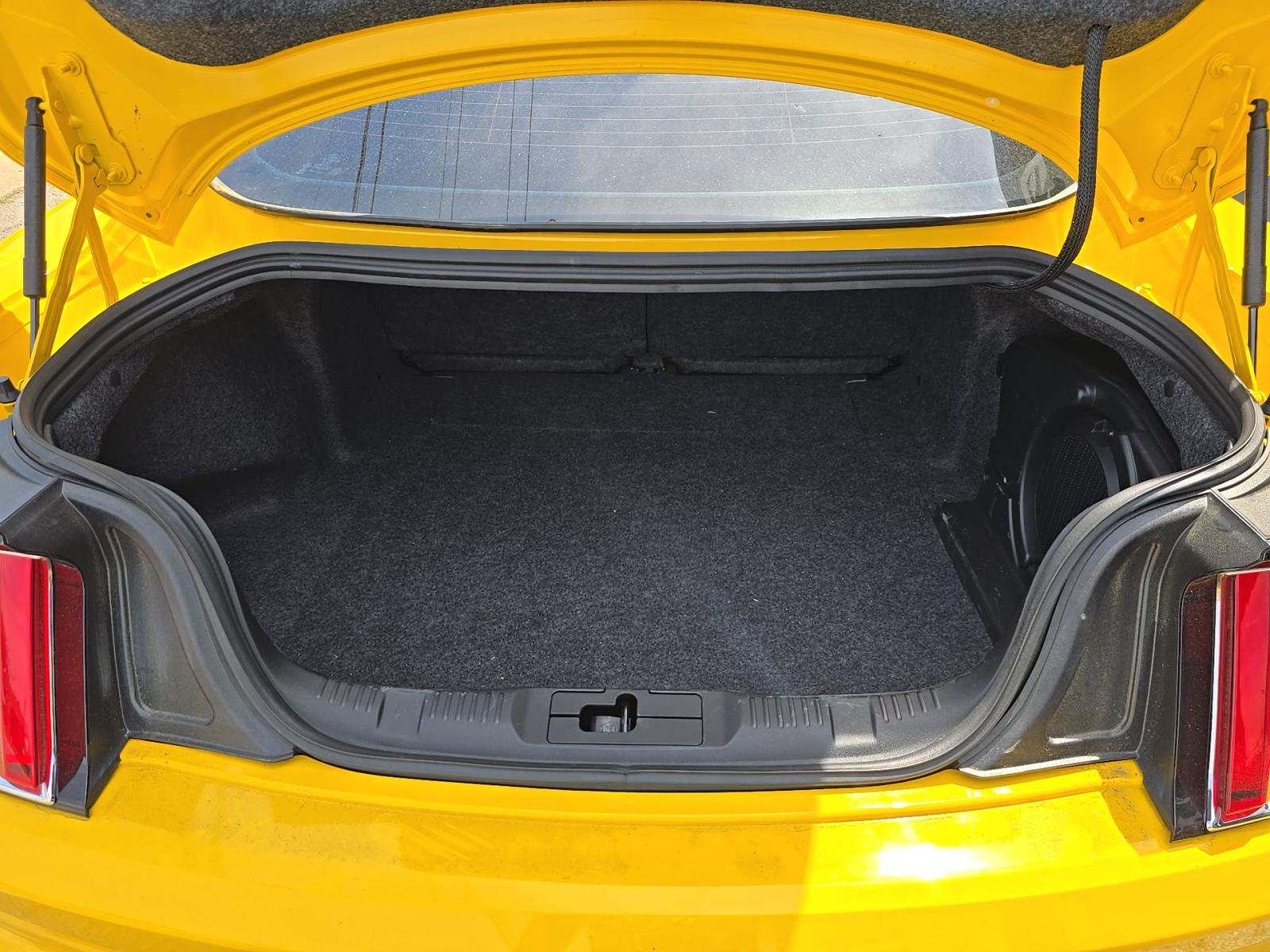 2015 Ford Mustang GT Premium RWD
