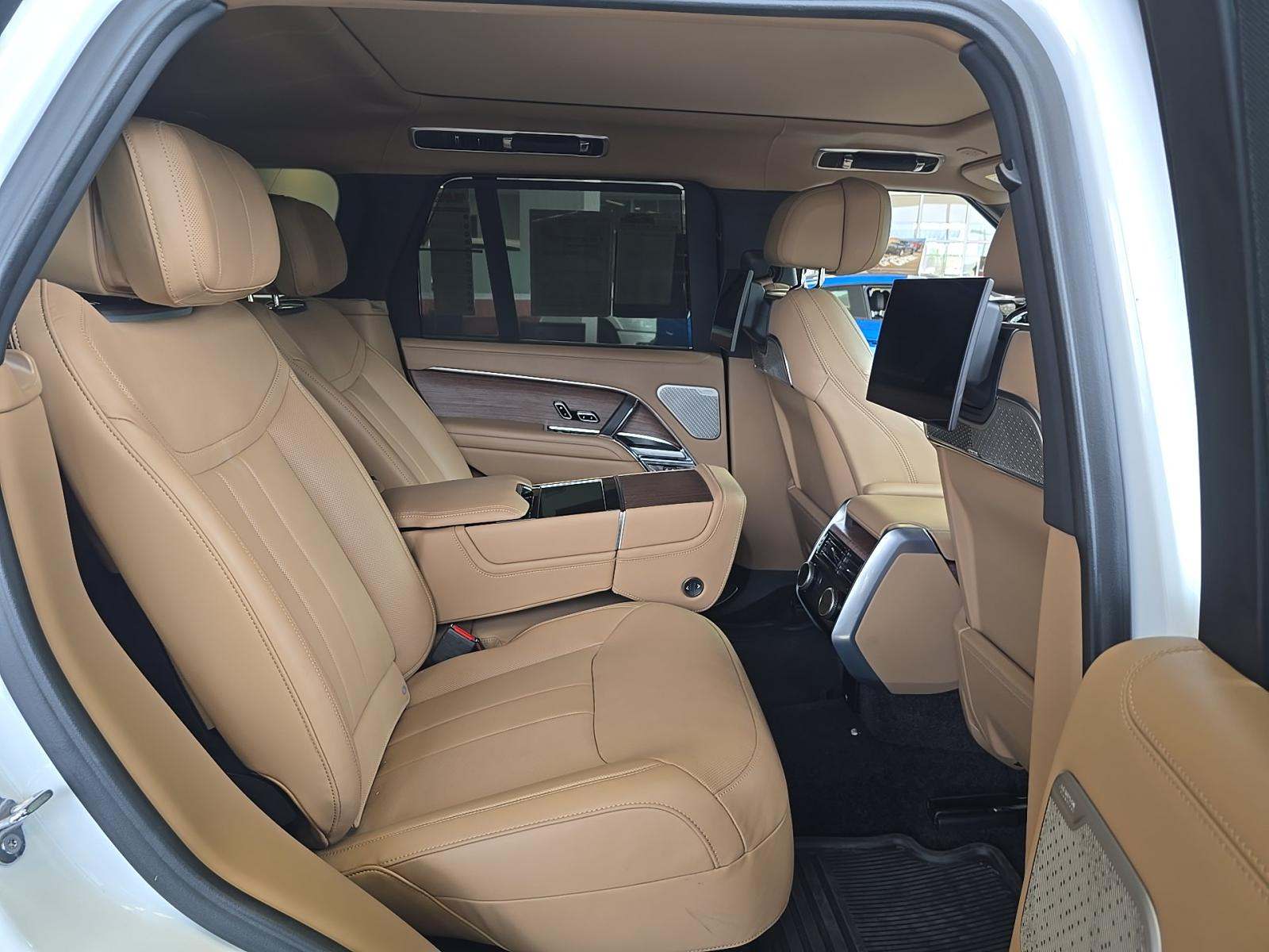2025 Land Rover Range Rover Autobiography AWD